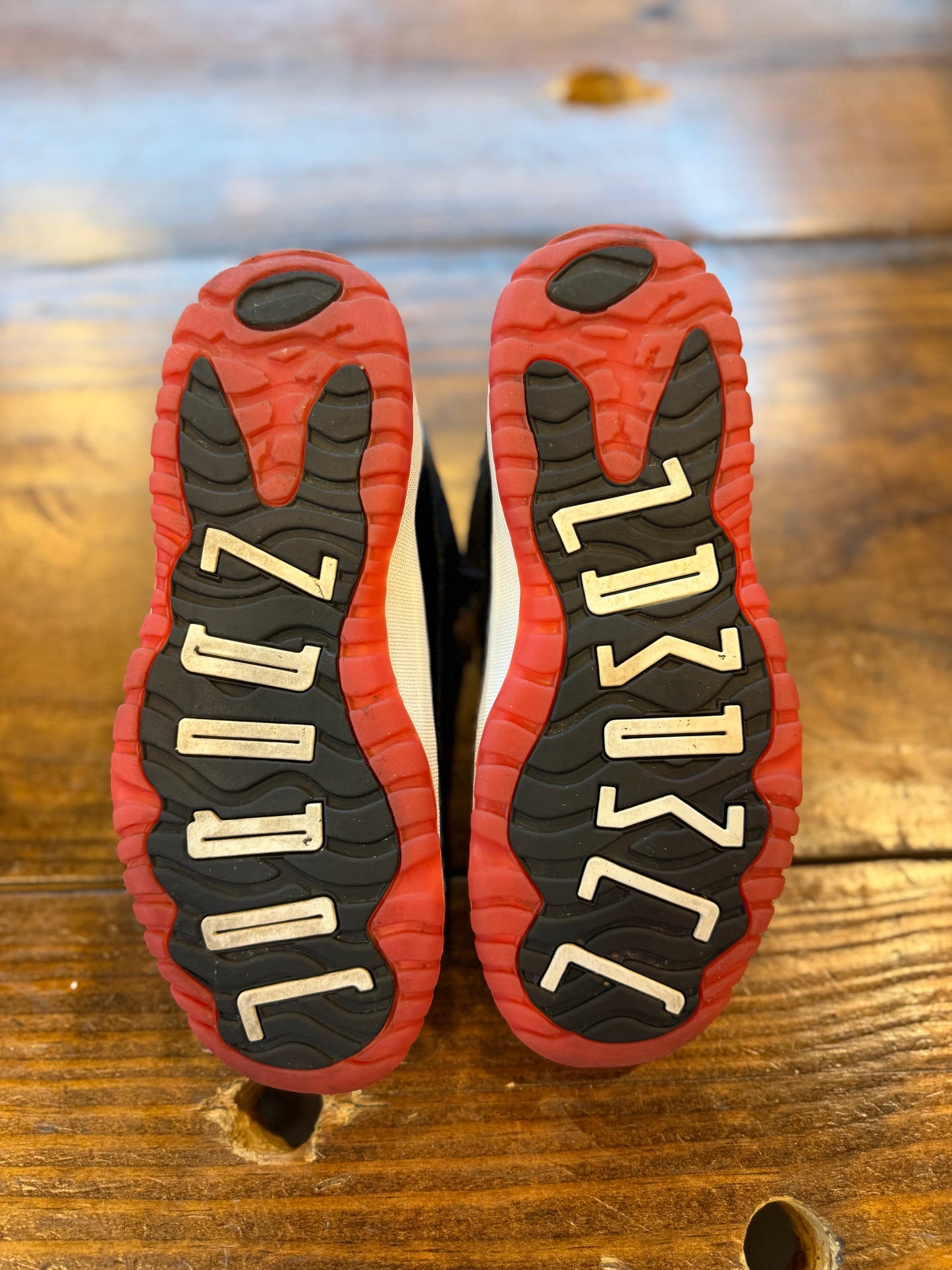 Jordan 11 Retro Low Bred (PS) (2025) PRE-OWNED