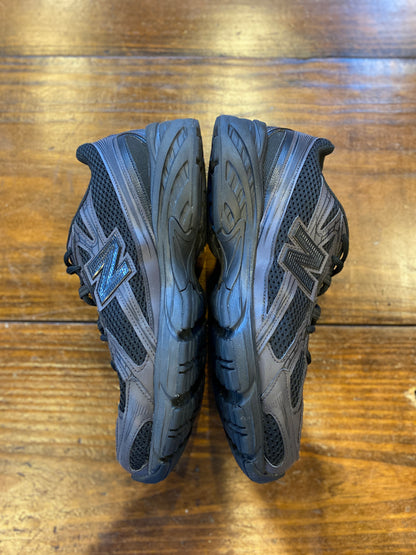New Balance 740 Triple Black PRE-OWNED