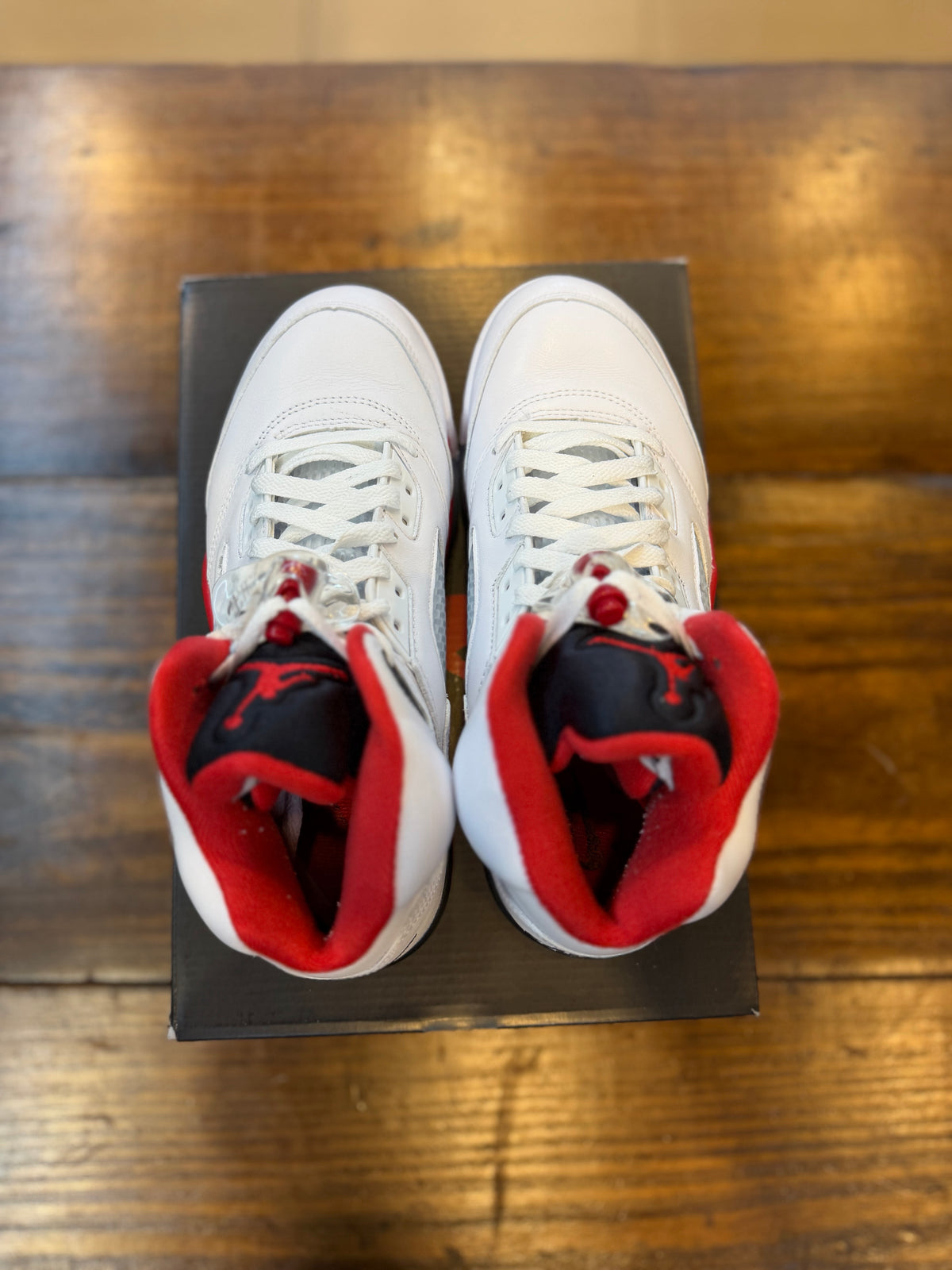 Jordan 5 Retro Fire Red Black Tongue (2025) PRE-OWNED