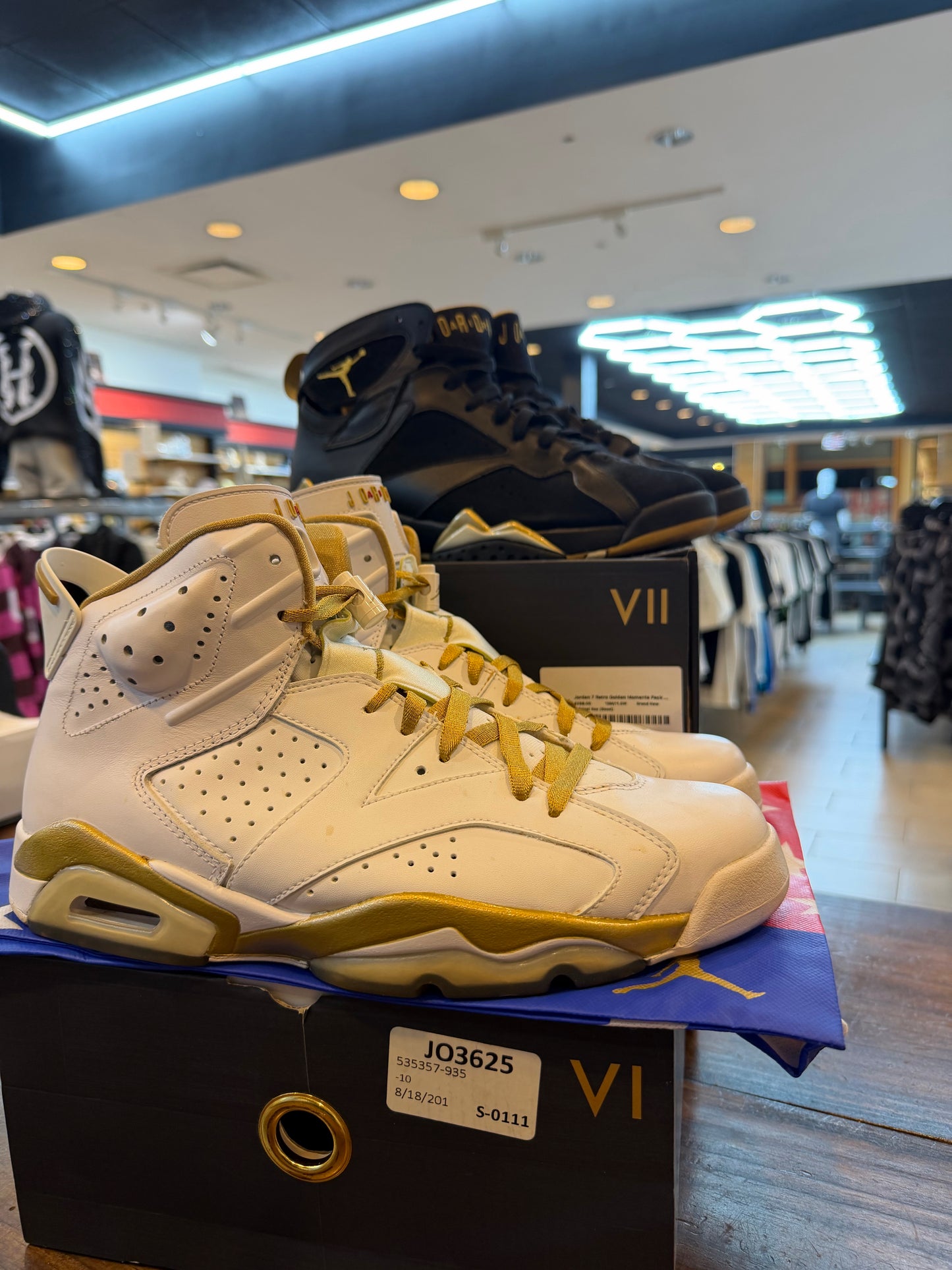 Jordan Golden Moments Pack (6/7) PRE-OWNED