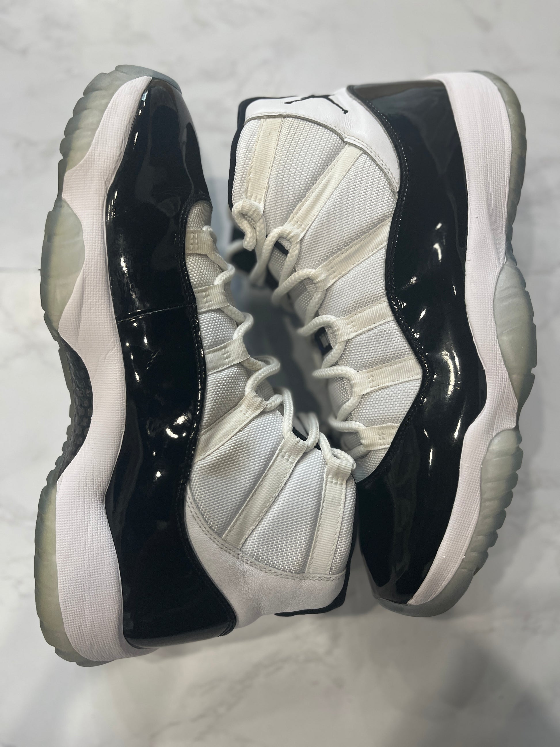 Jordan 11 Retro Concord (2018) PRE-OWNED