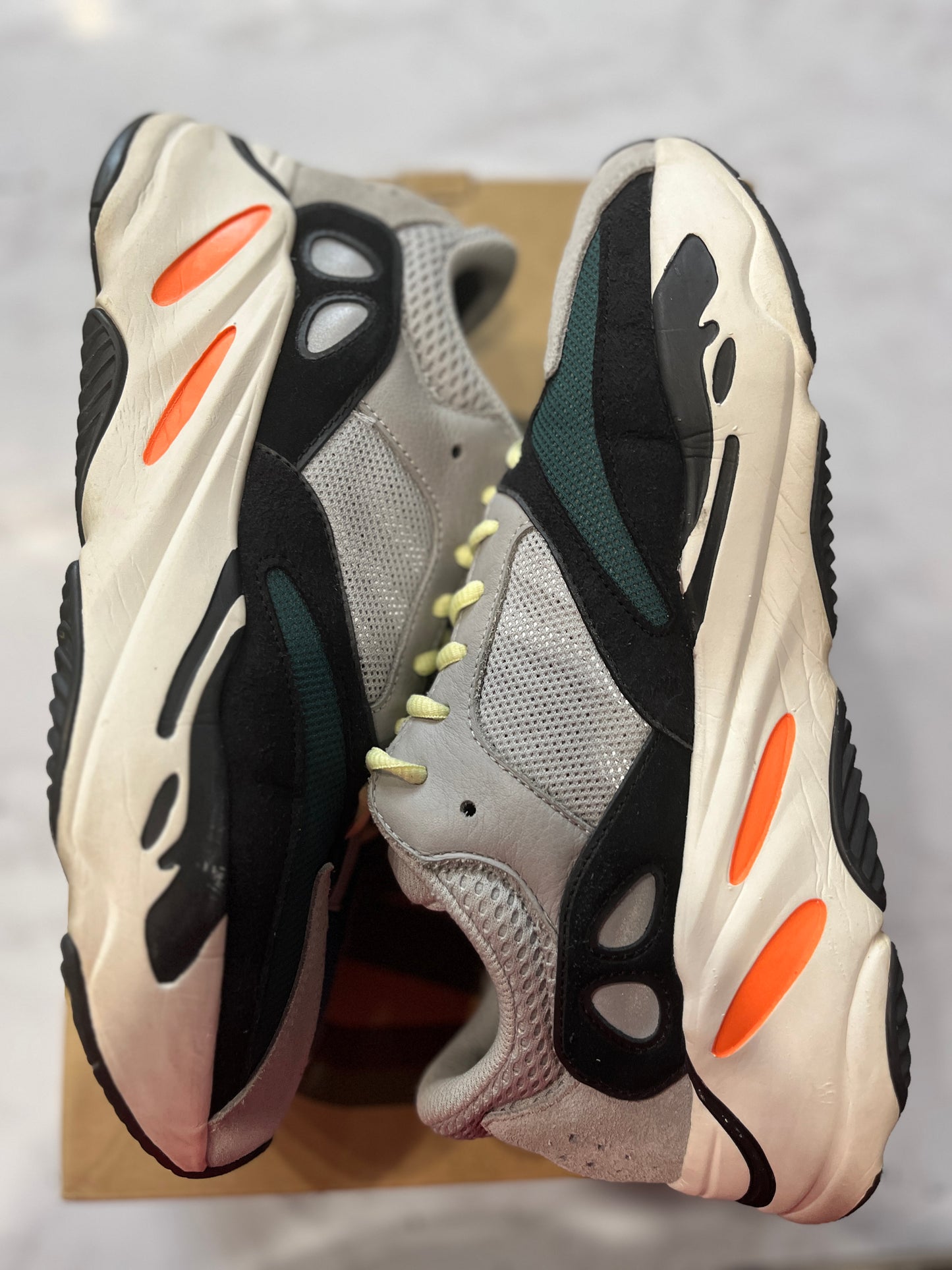 adidas Yeezy Boost 700 Wave Runner PRE-OWNED