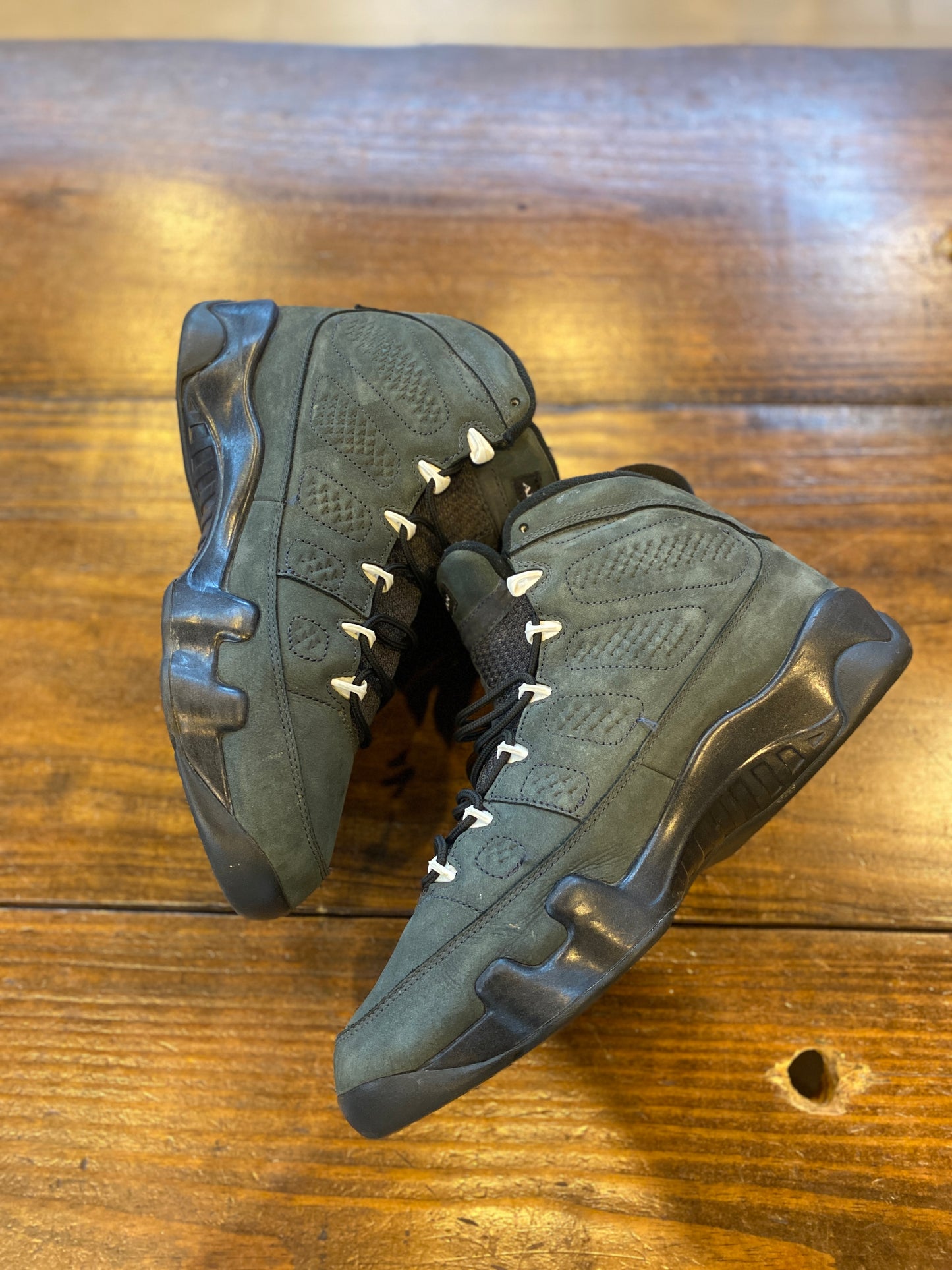 Jordan 9 Retro Anthracite PRE-OWNED
