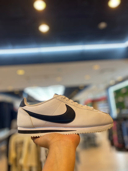 Nike Classic Cortez White Black (Women's) PRE-OWNED
