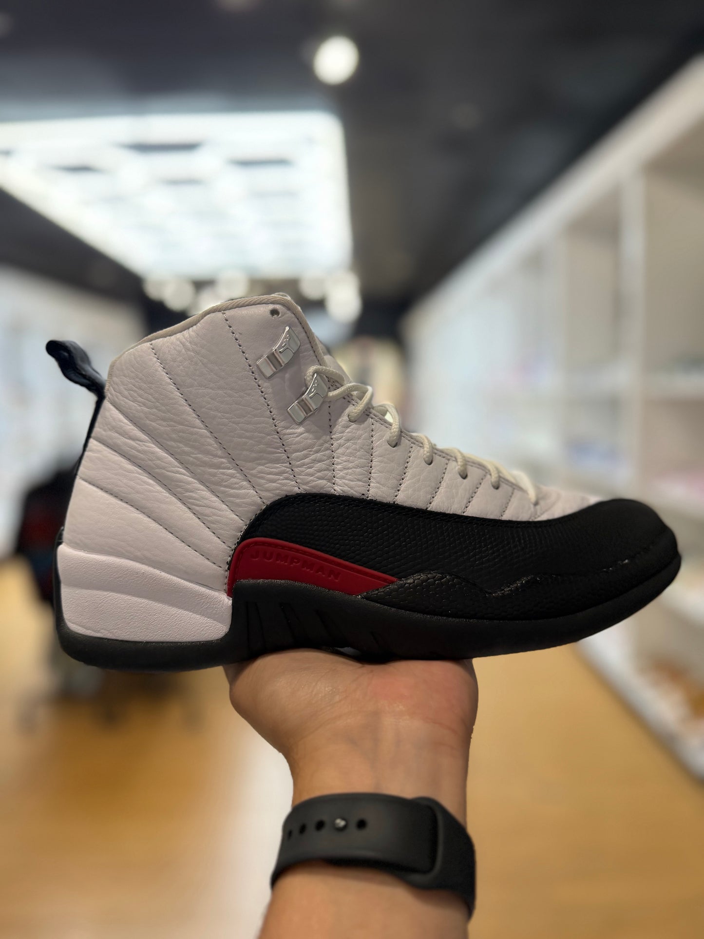 Jordan 12 Retro Taxi Flip PRE-OWNED