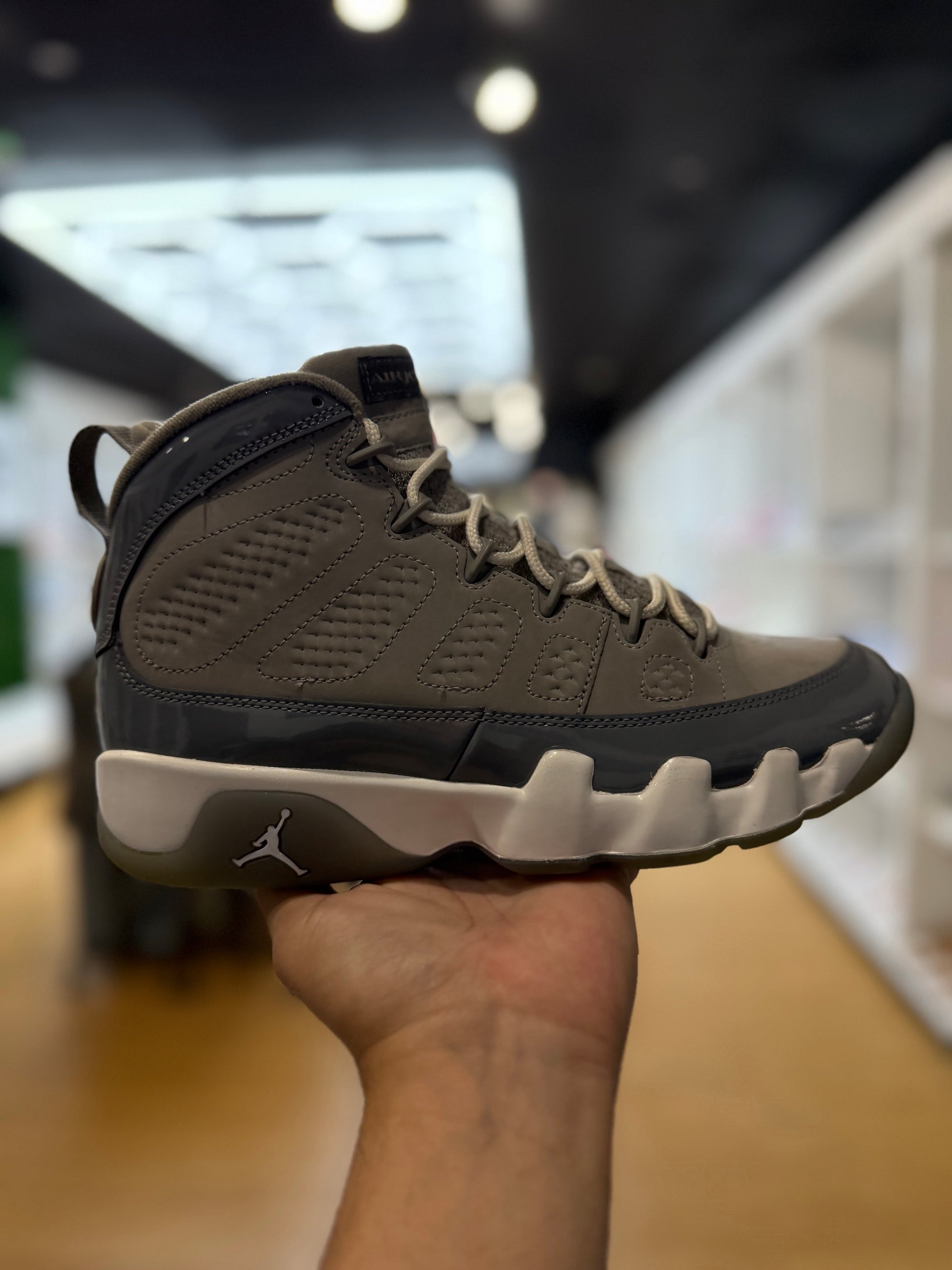 Jordan 9 Retro Cool Grey (2025) PRE-OWNED