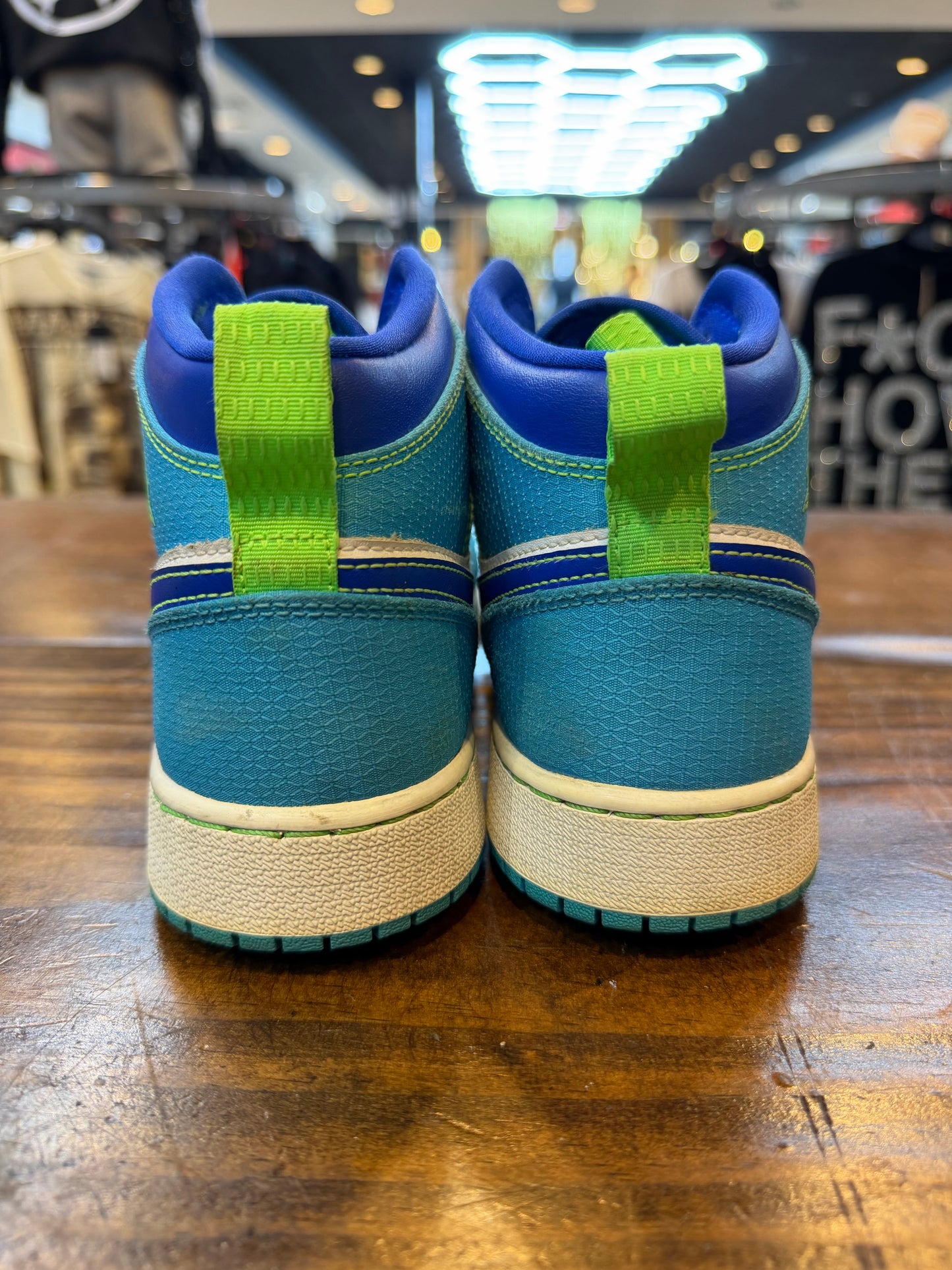Jordan 1 Mid SE Sprite Blue (GS) PRE-OWNED