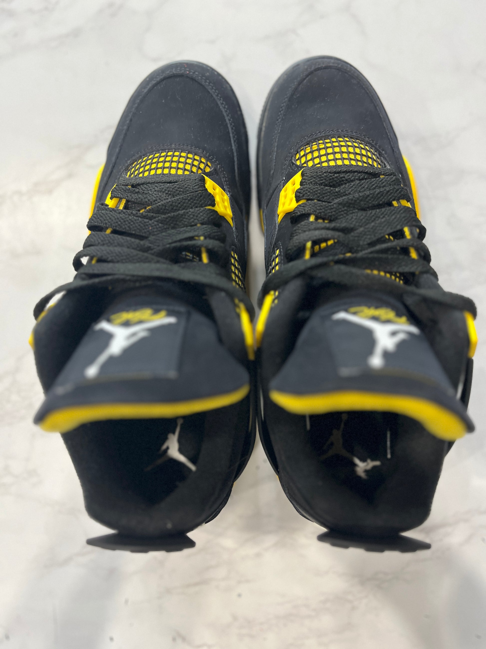 Jordan 4 Retro Thunder (2023) PRE-OWNED