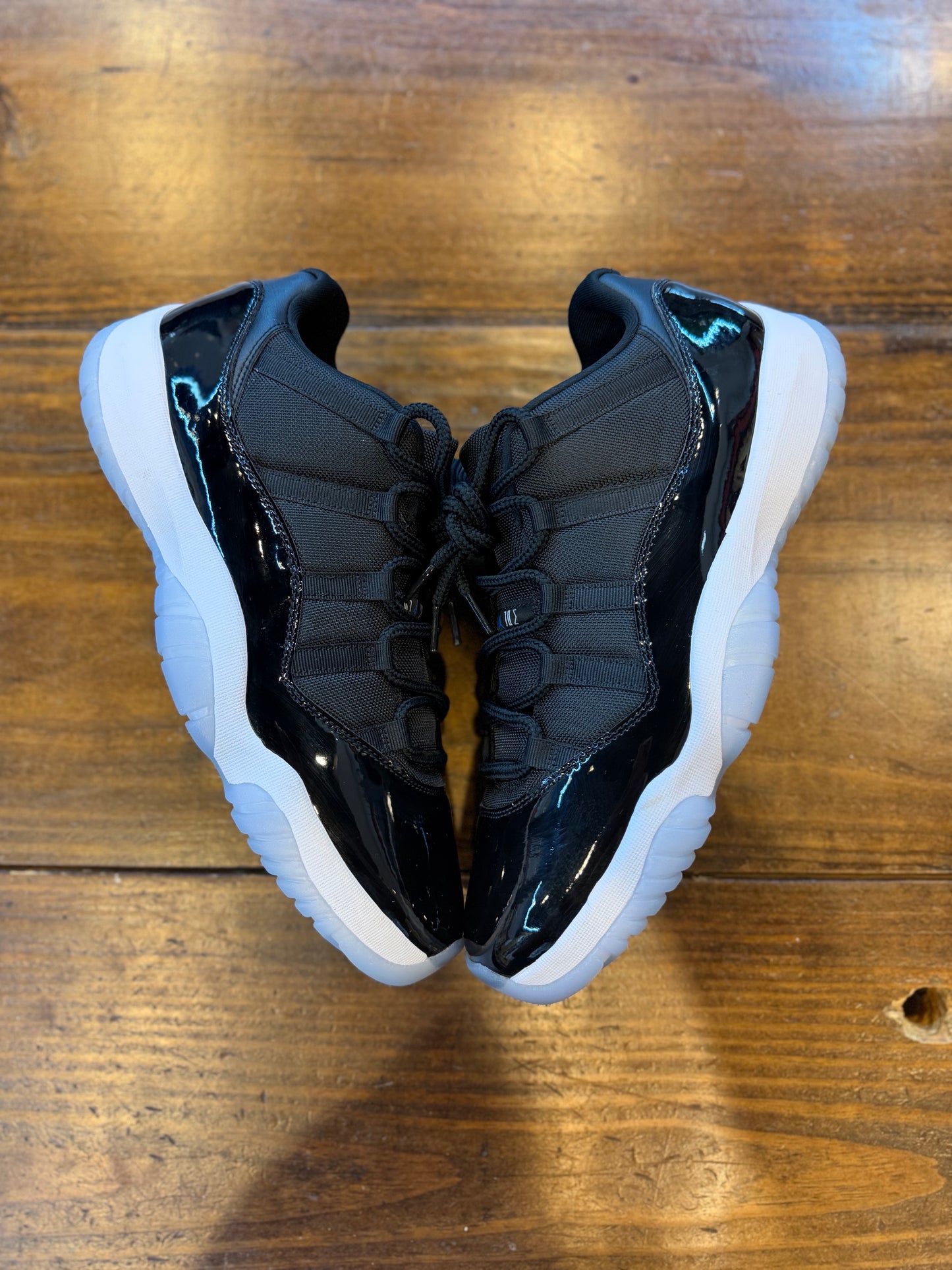 Jordan 11 Retro Low Space Jam PRE-OWNED