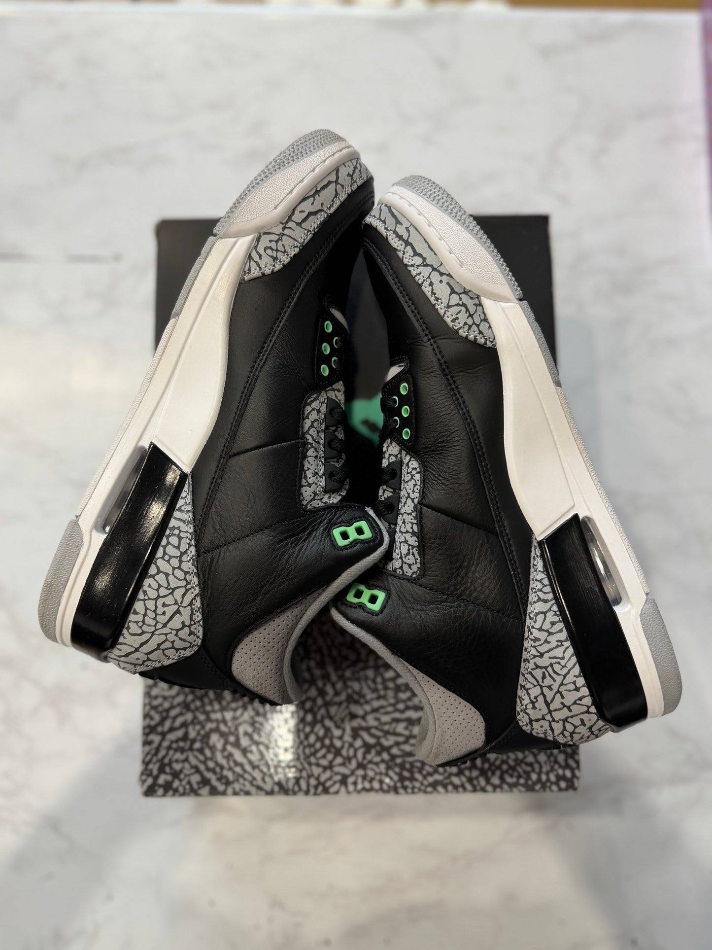 Jordan 3 Retro Green Glow PRE-OWNED