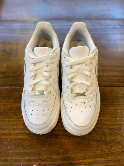 Nike Air Force 1 Low LE Triple White (GS) PRE-OWNED