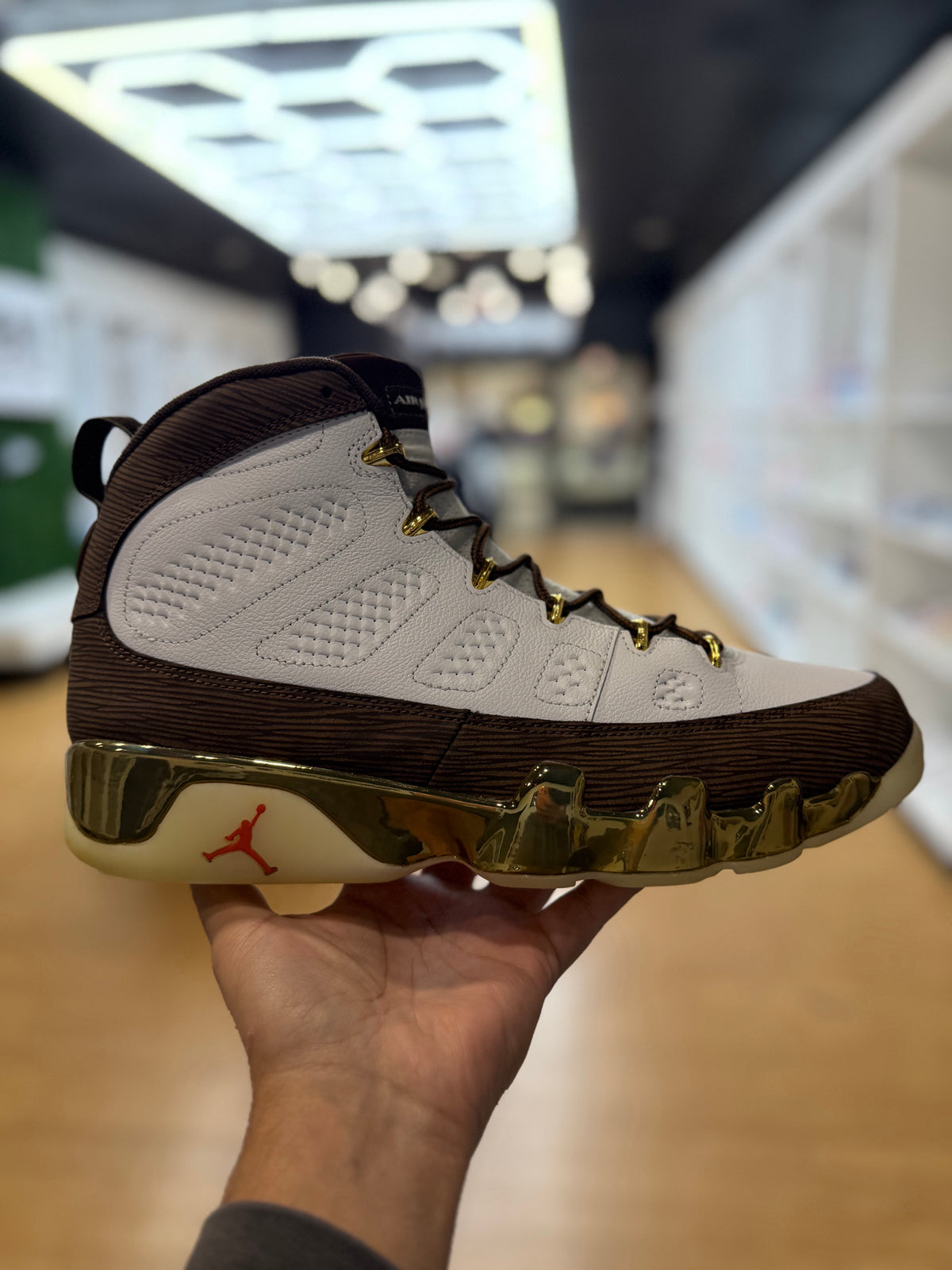 Jordan 9 Retro MOP Melo PRE-OWNED