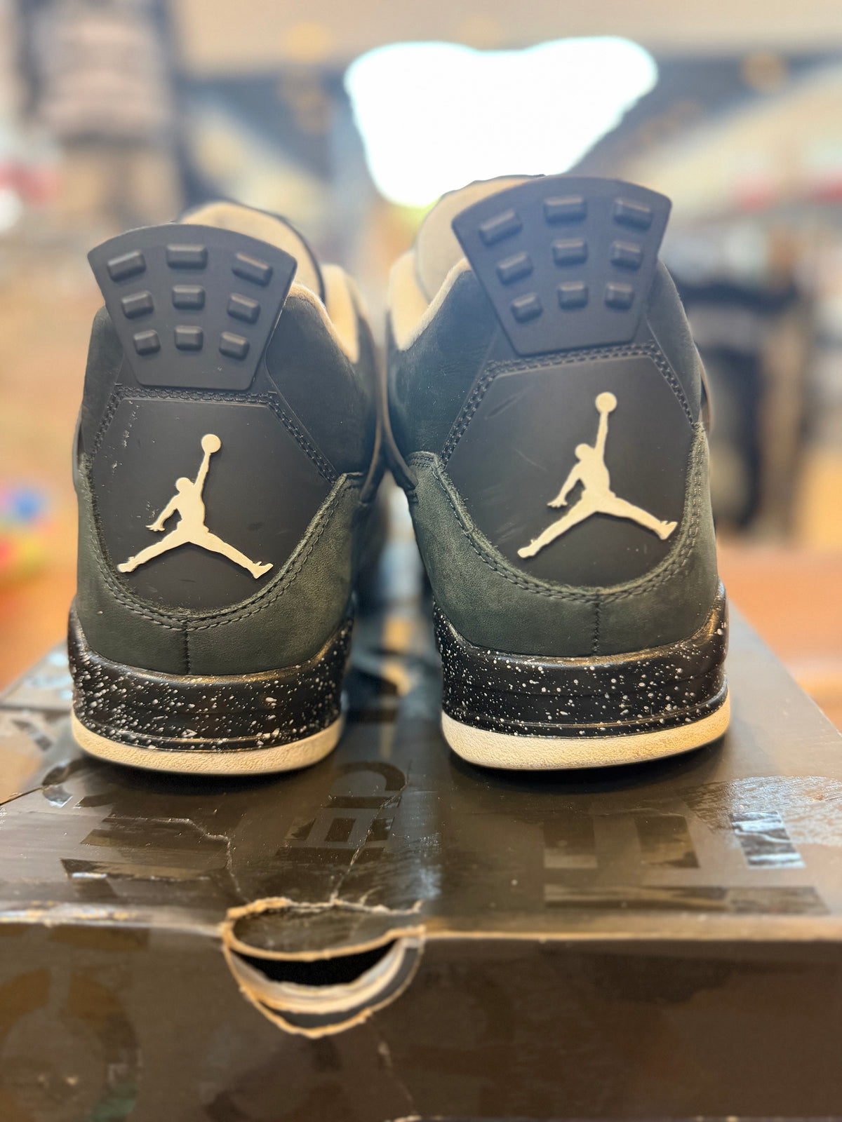 Jordan 4 Retro Fear (2024) PRE-OWNED