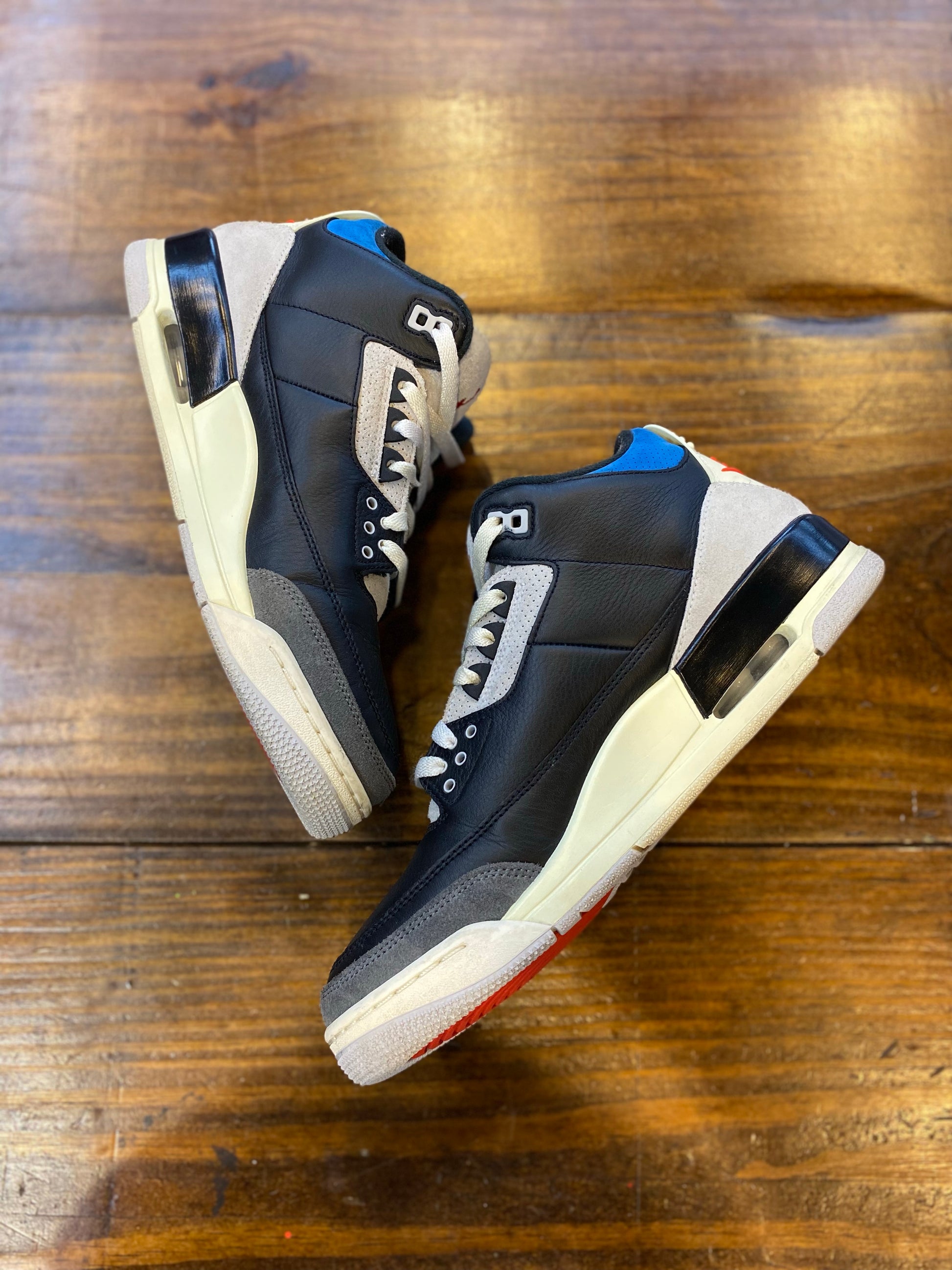 Jordan 3 Retro OG Rare Air PRE-OWNED
