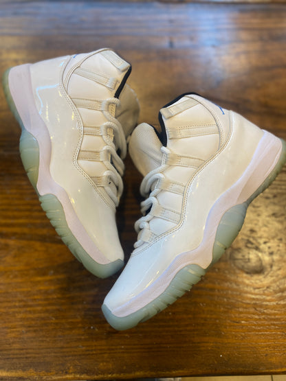 Jordan 11 Retro Legend Blue (2024) PRE-OWNED