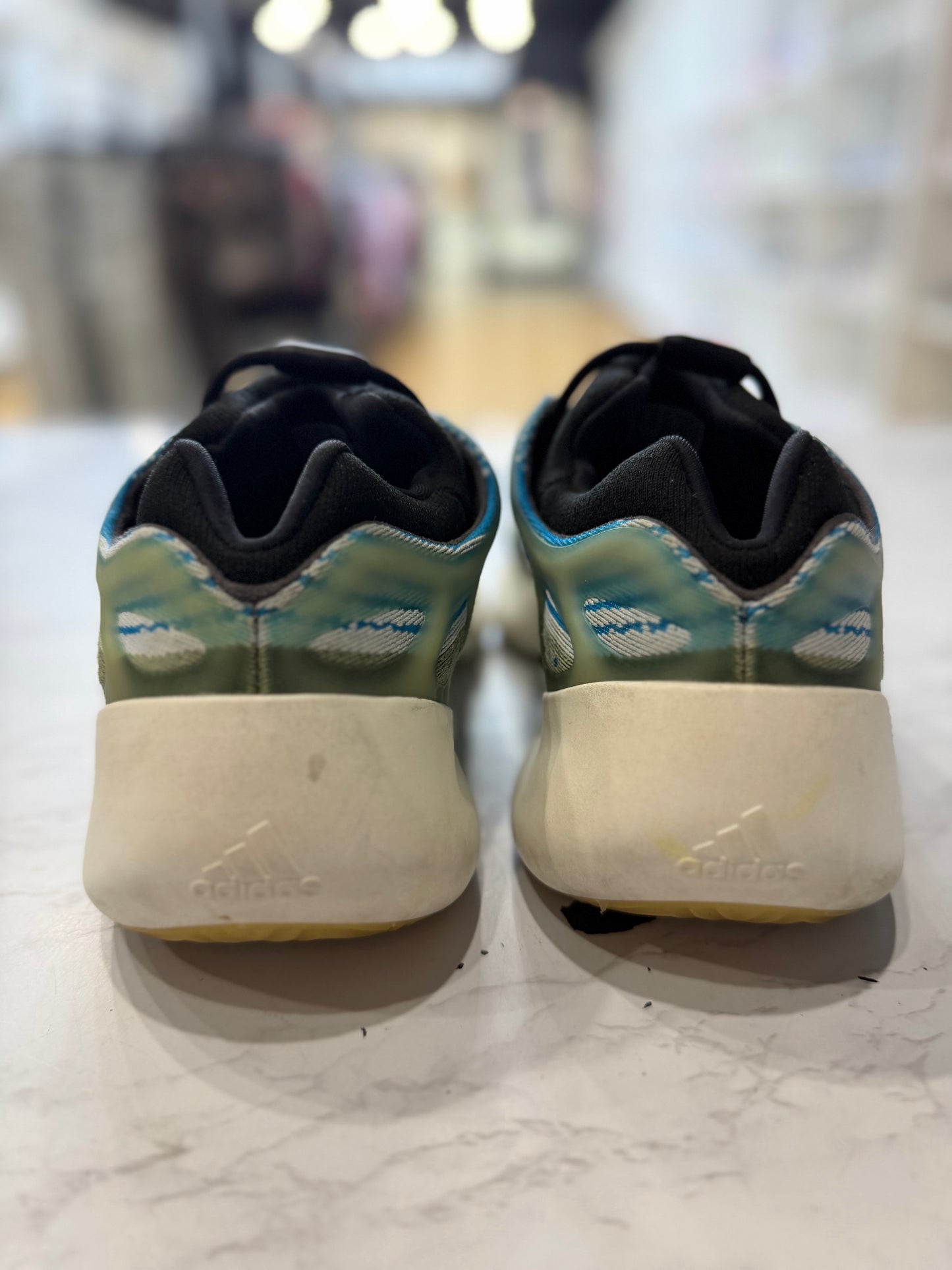 adidas Yeezy 700 V3 Arzareth PRE-OWNED