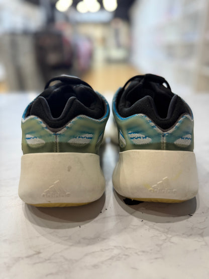 adidas Yeezy 700 V3 Arzareth PRE-OWNED