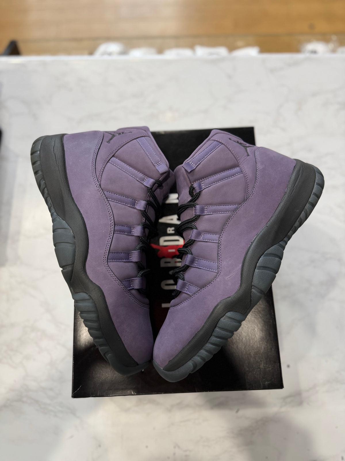 Jordan 11 Retro Mojave PRE-OWNED