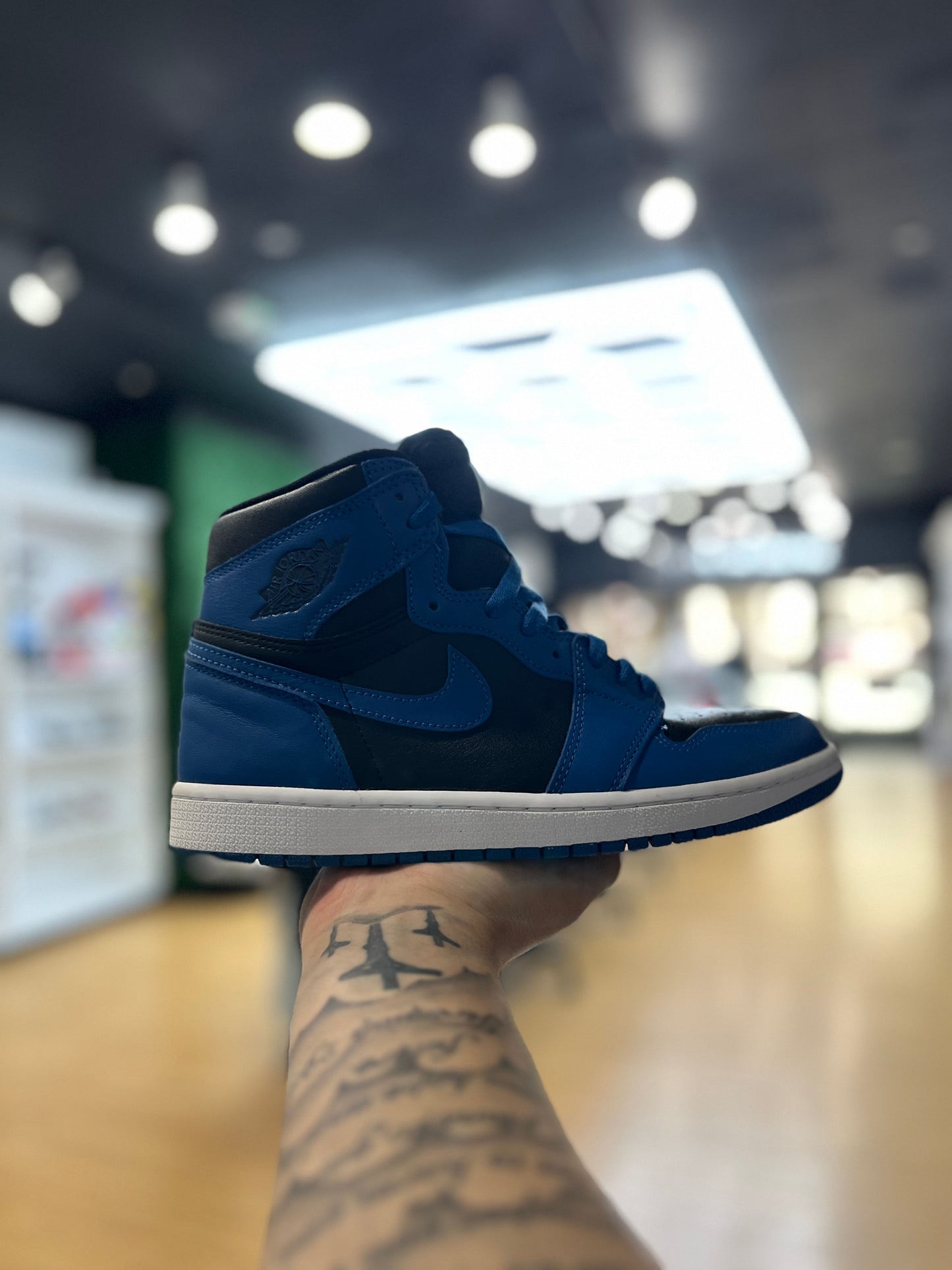Jordan 1 Retro High OG Dark Marina Blue PRE-OWNED