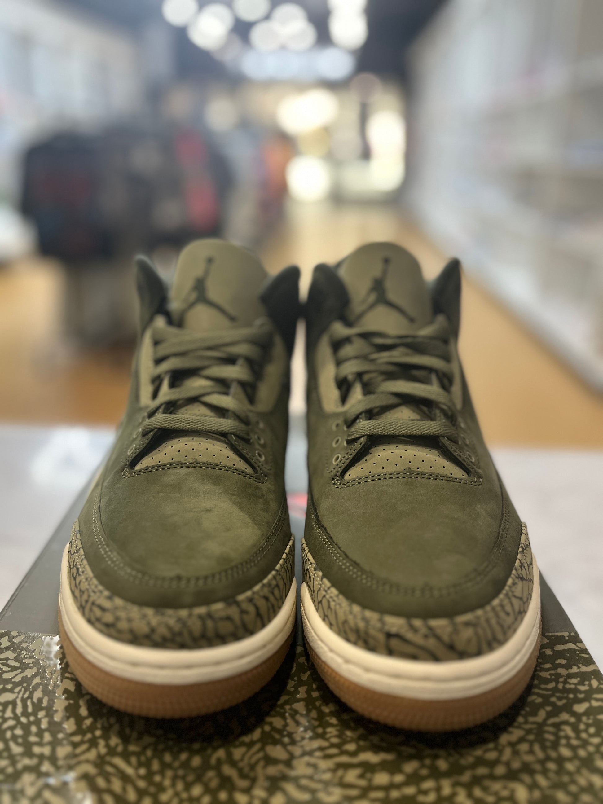Jordan 3 Retro Family Affair PRE-OWNED