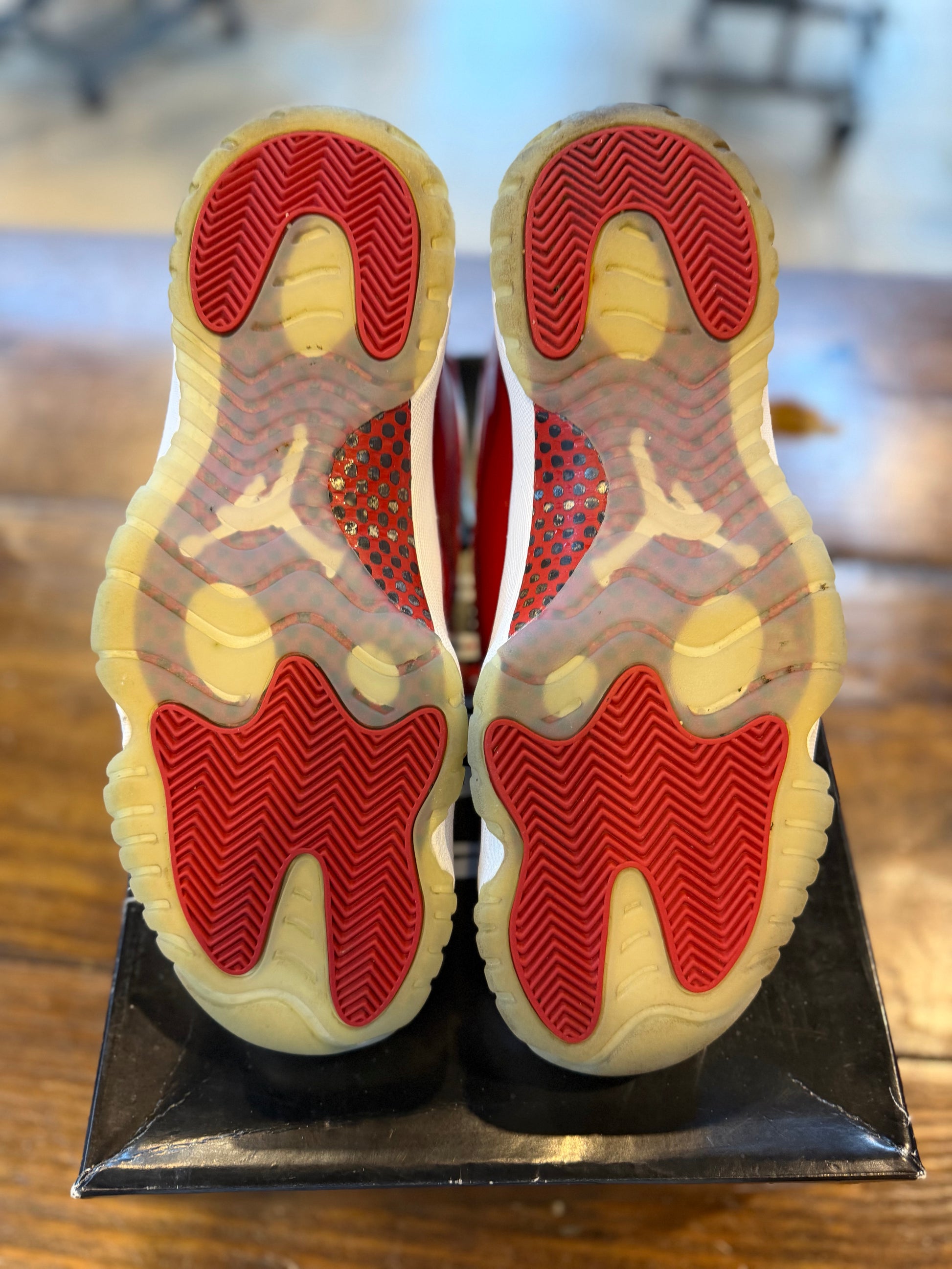 Jordan 11 Retro Cherry (2022) PRE-OWNED