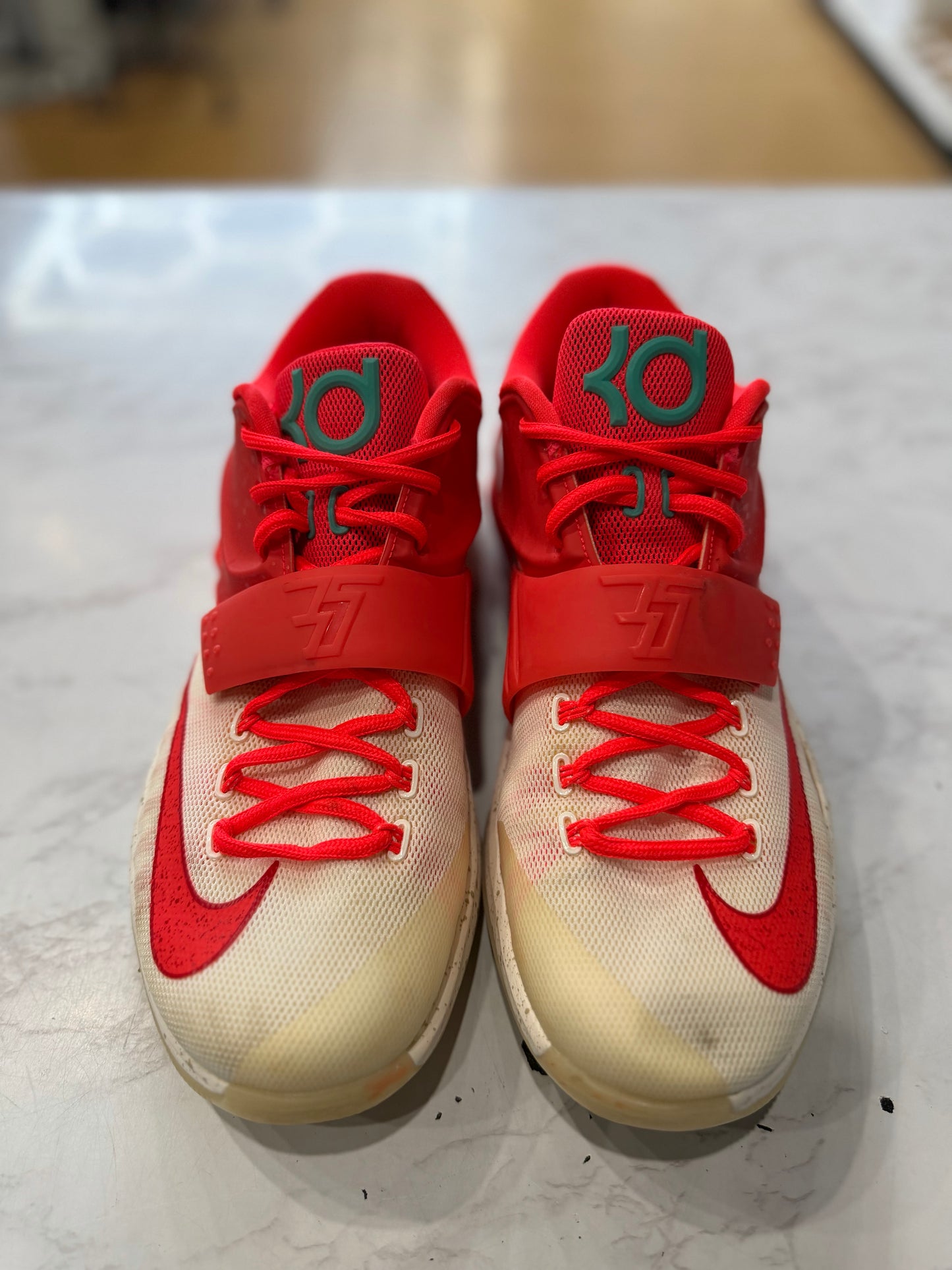 Nike KD 7 Christmas Eggnog PRE-OWNED