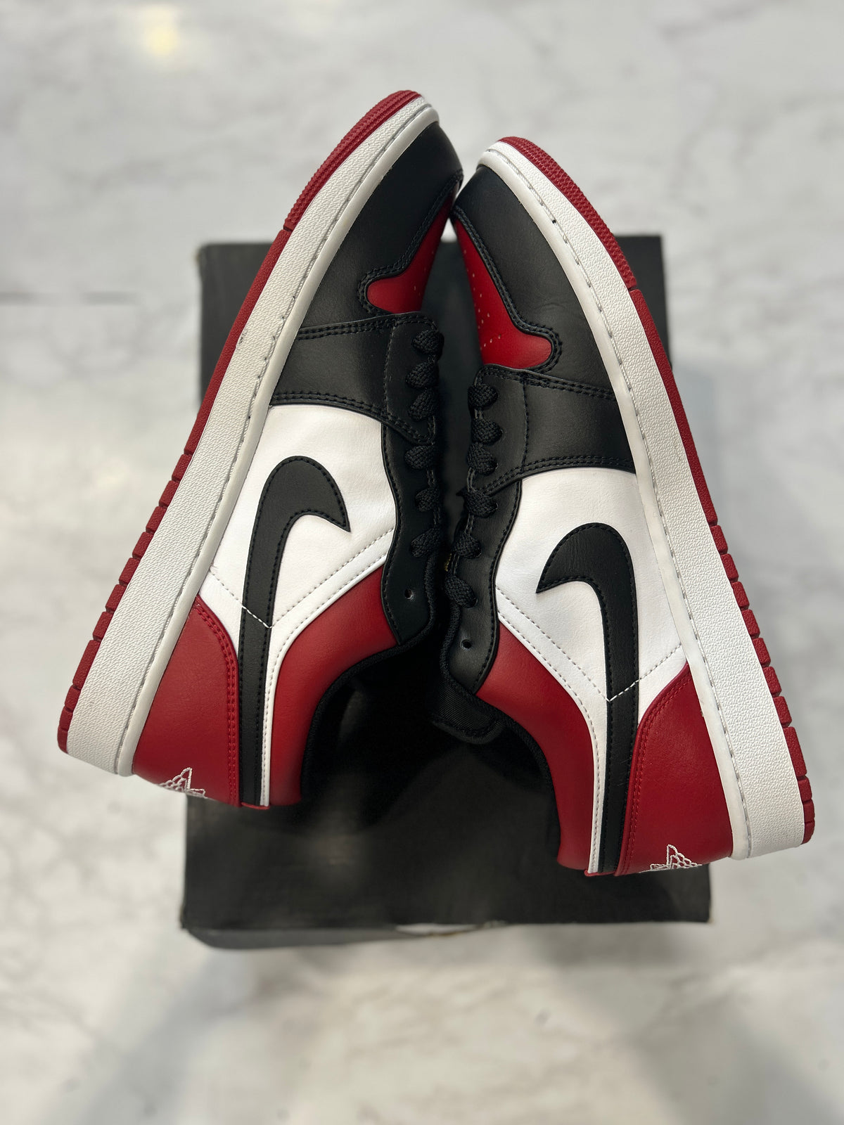 Jordan 1 Low Bred Toe PRE-OWNED