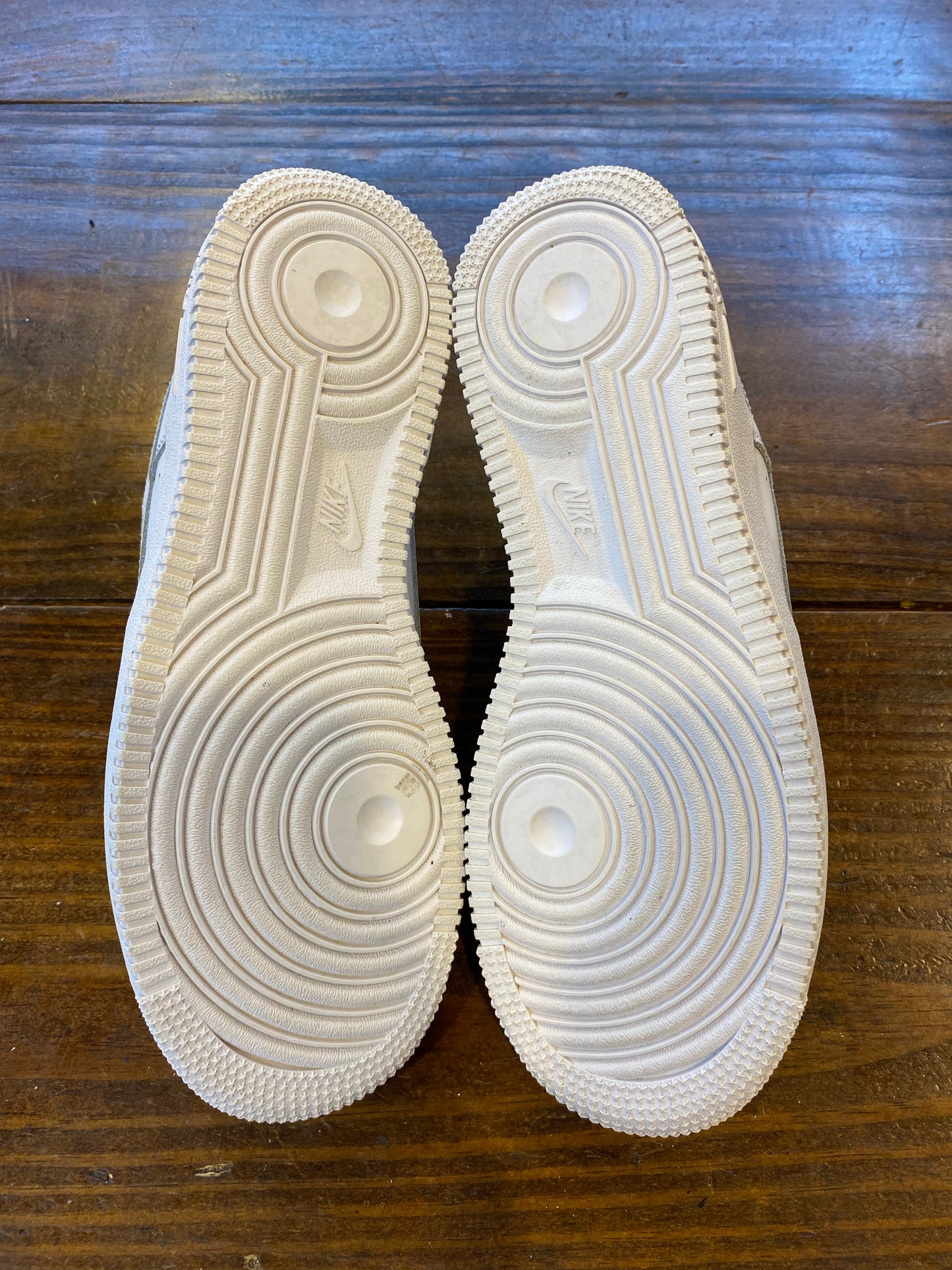 Nike Air Force 1 Low LE Triple White (GS) PRE-OWNED