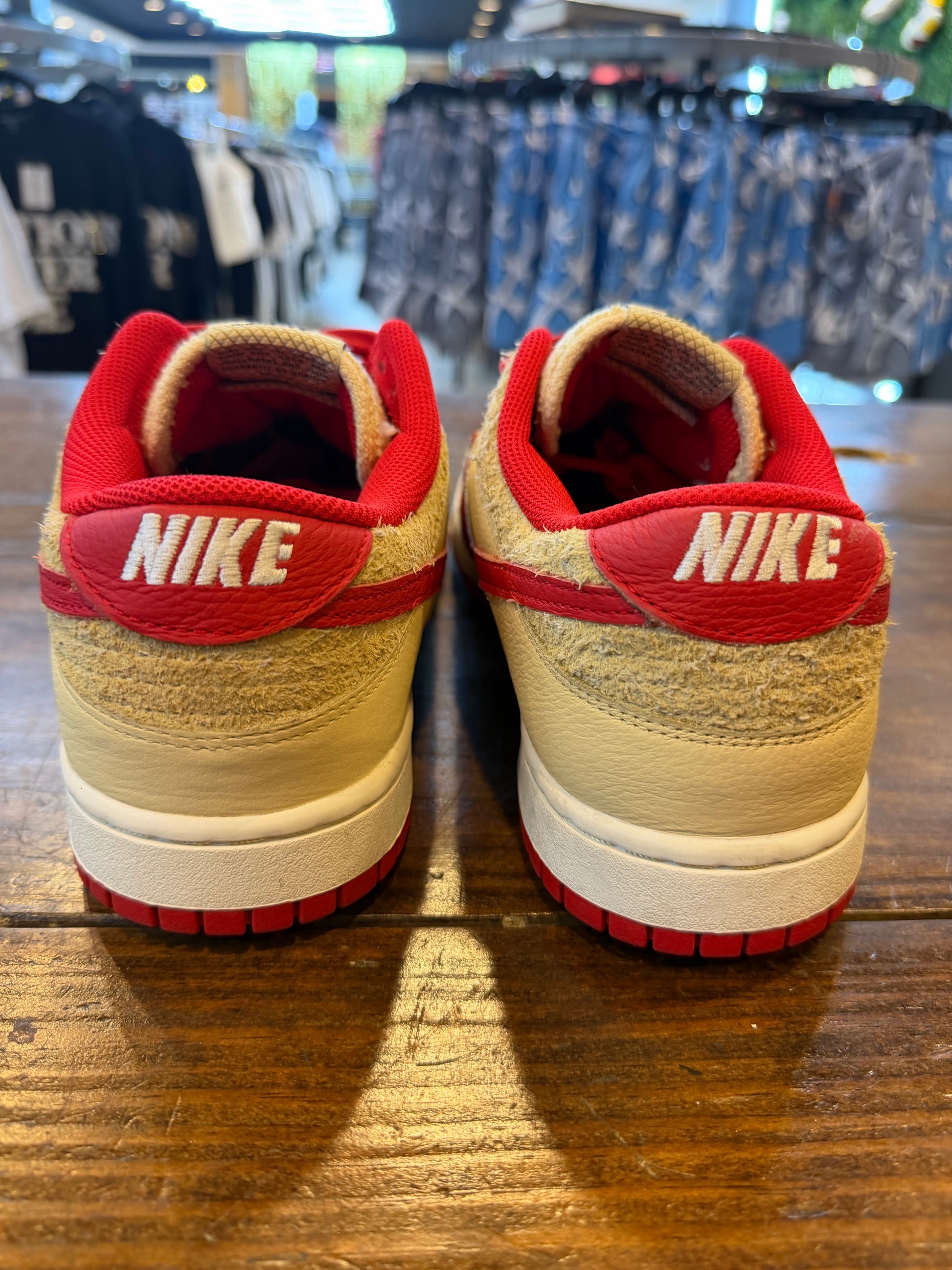 Nike Dunk Low Retro SE Strawberry Waffle PRE-OWNED