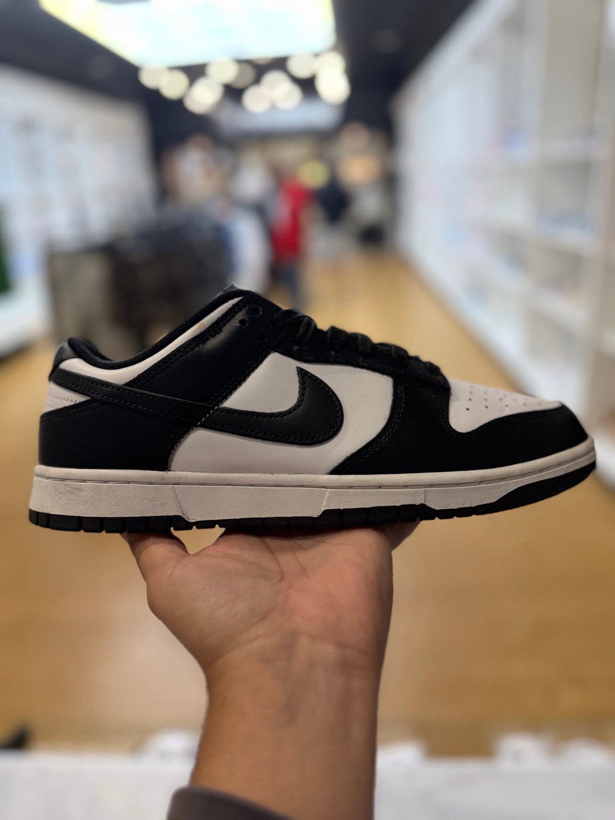 Nike Dunk Low Retro White Black Panda PRE-OWNED
