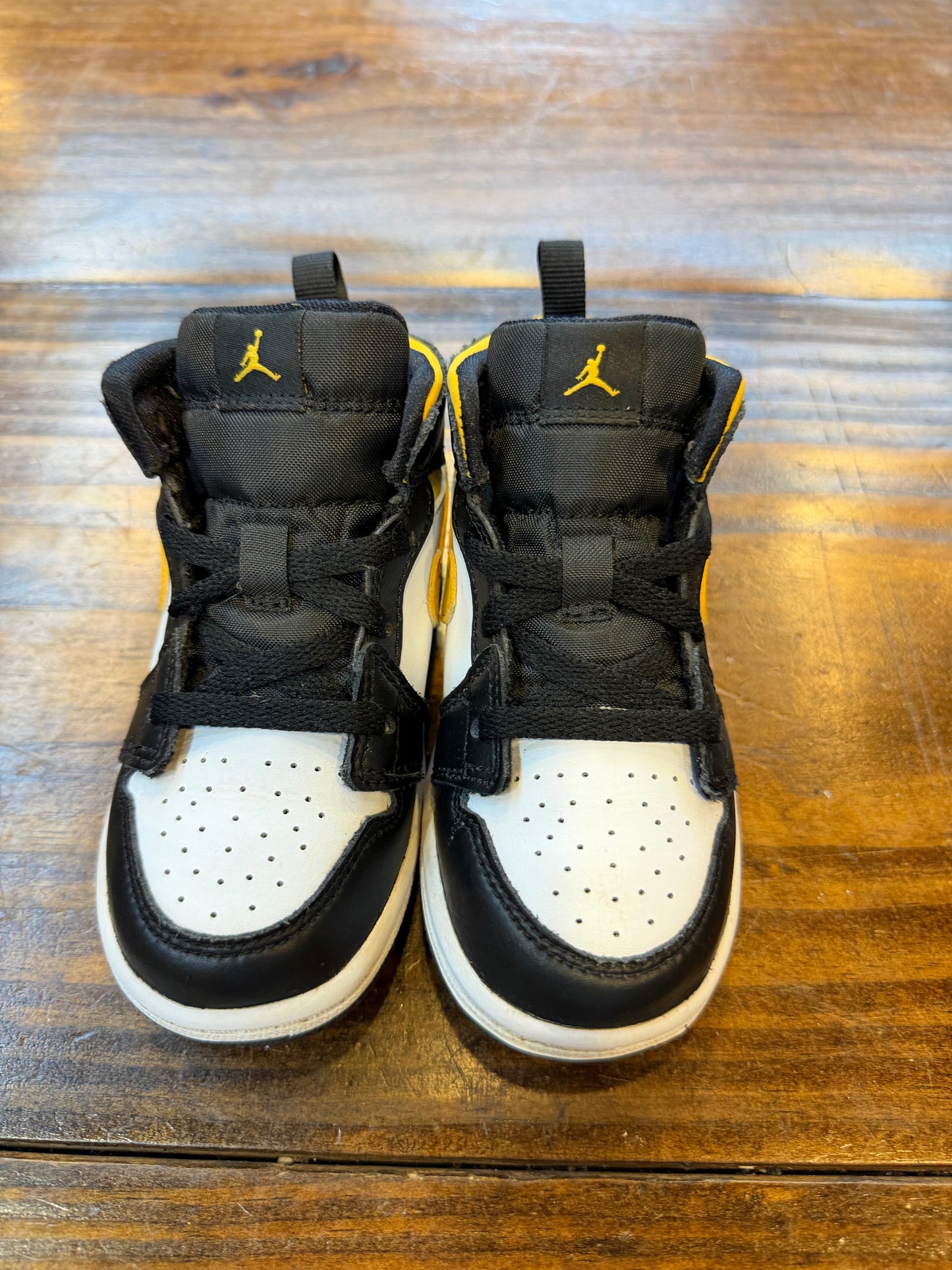 Jordan 1 Mid Black University Gold (TD) PRE-OWNED