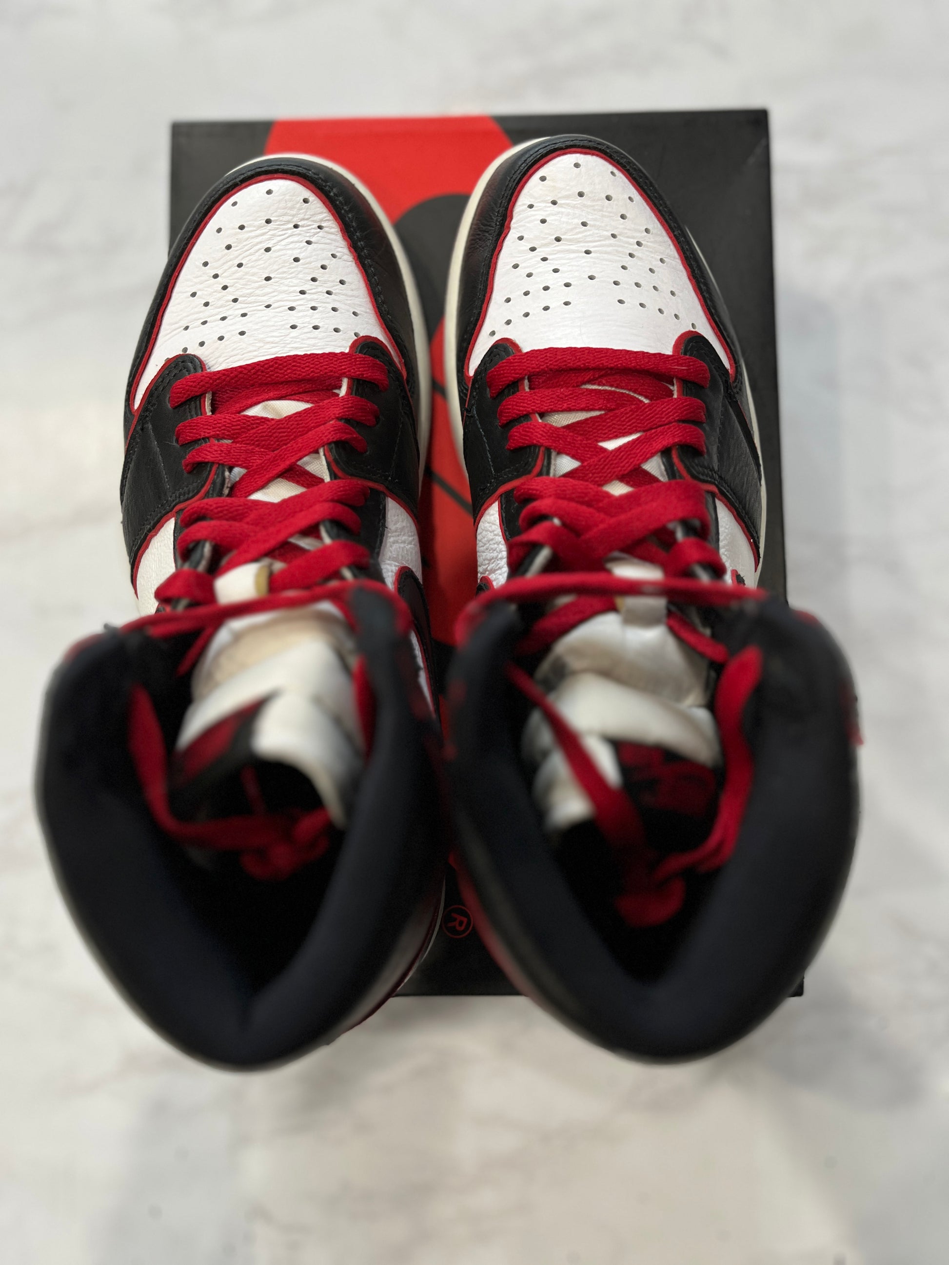 Jordan 1 Retro High Bloodline PRE-OWNED