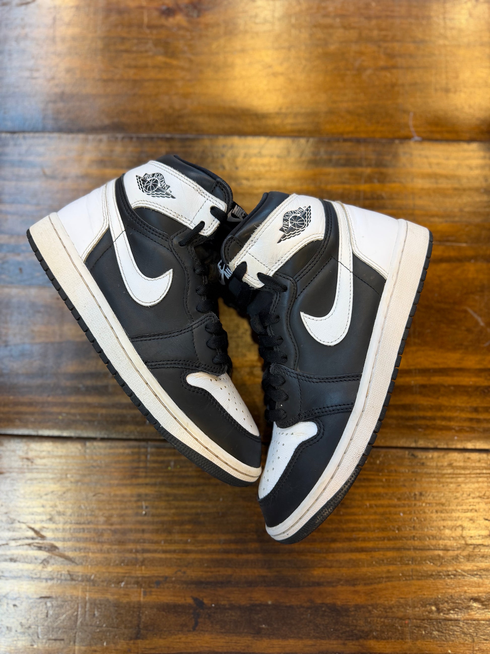 Jordan 1 Retro High OG Black White PRE-OWNED