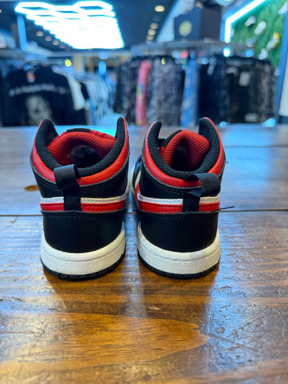 Jordan 1 Mid Black Fire Red (TD) PRE-OWNED