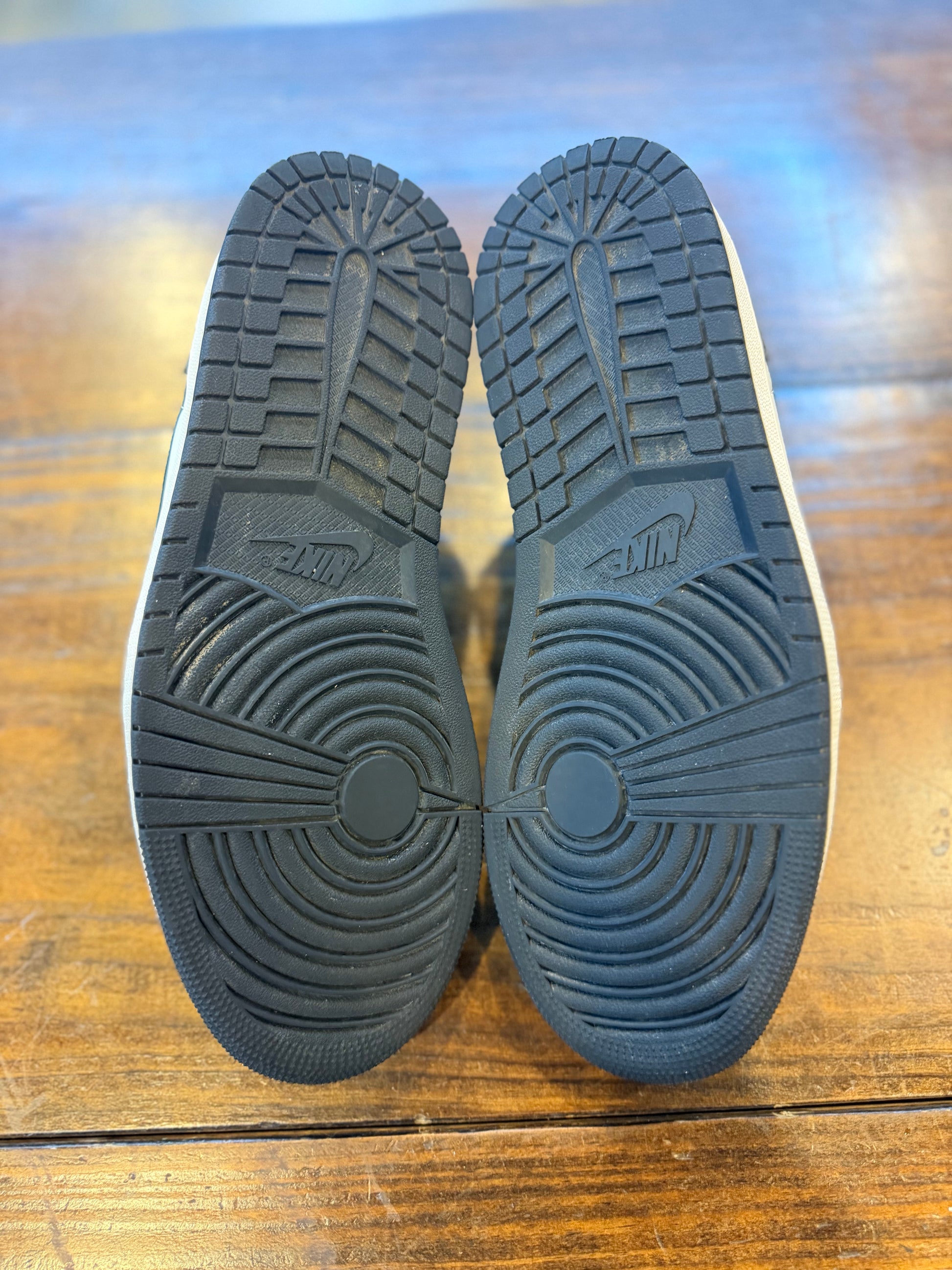 Jordan 1 Retro Low OG Mocha PRE-OWNED