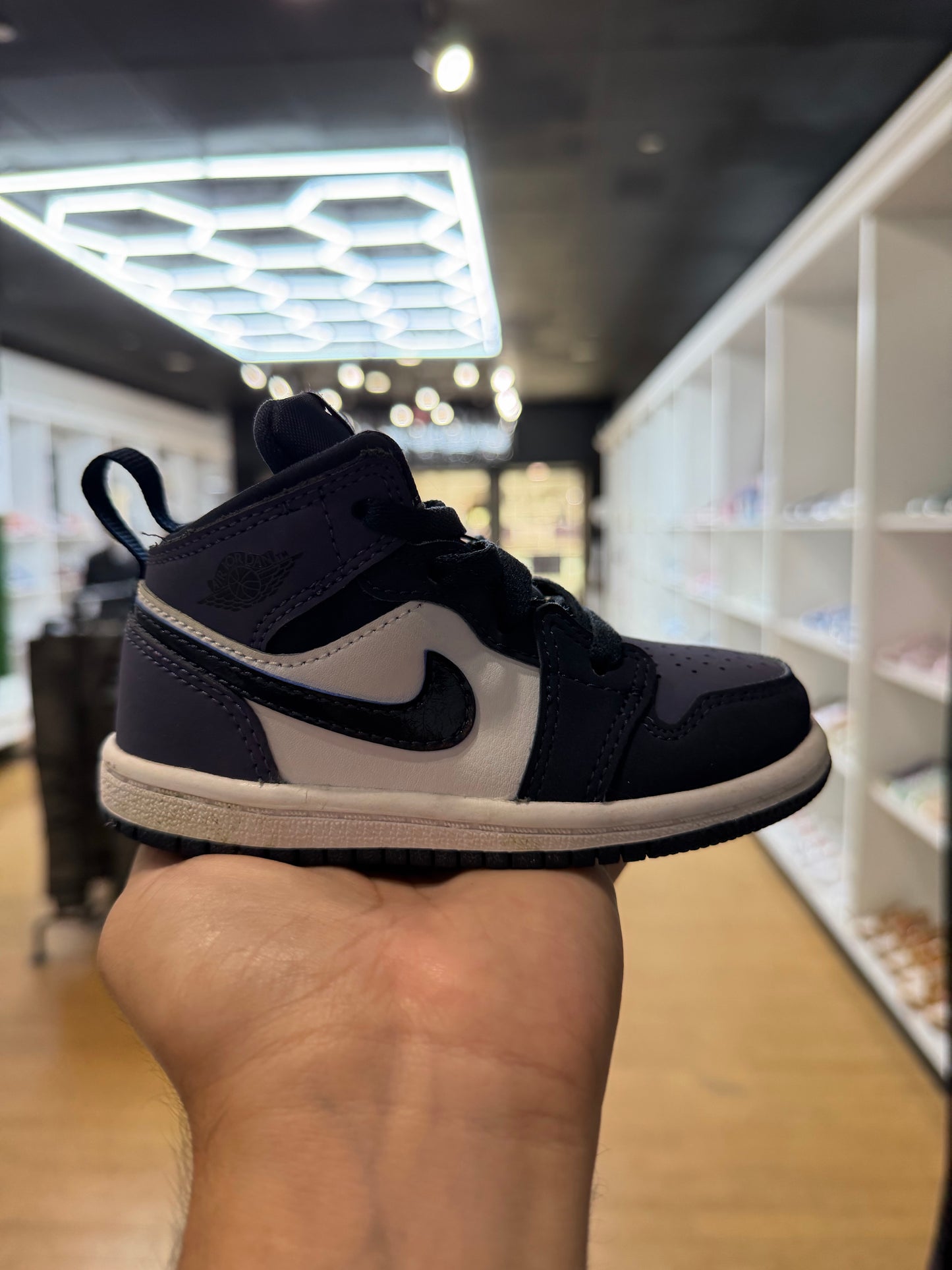 Jordan 1 Mid Obsidian Sanded Purple (TD) PRE-OWNED