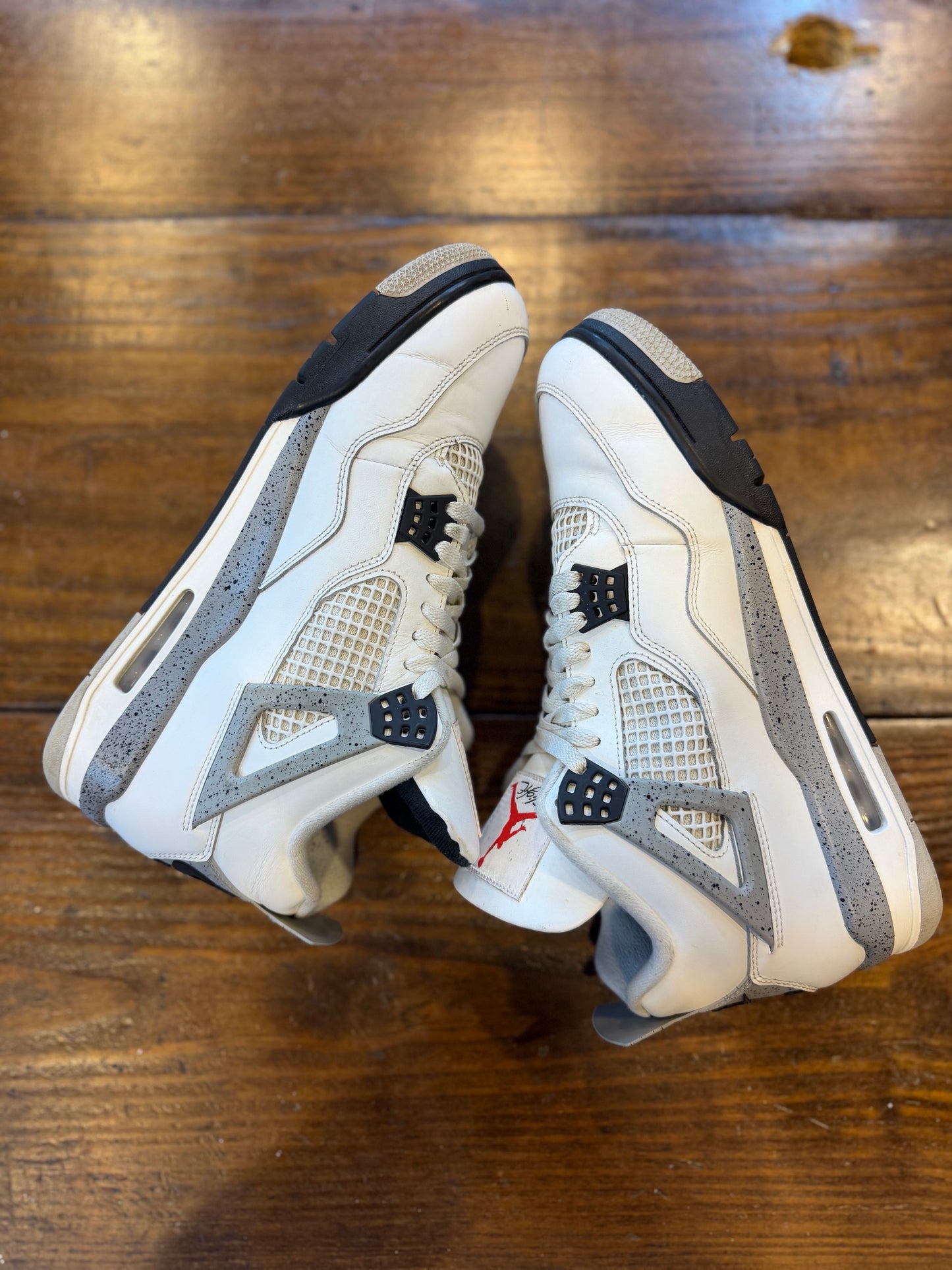 Jordan 4 Retro White Cement (2025) PRE-OWNED