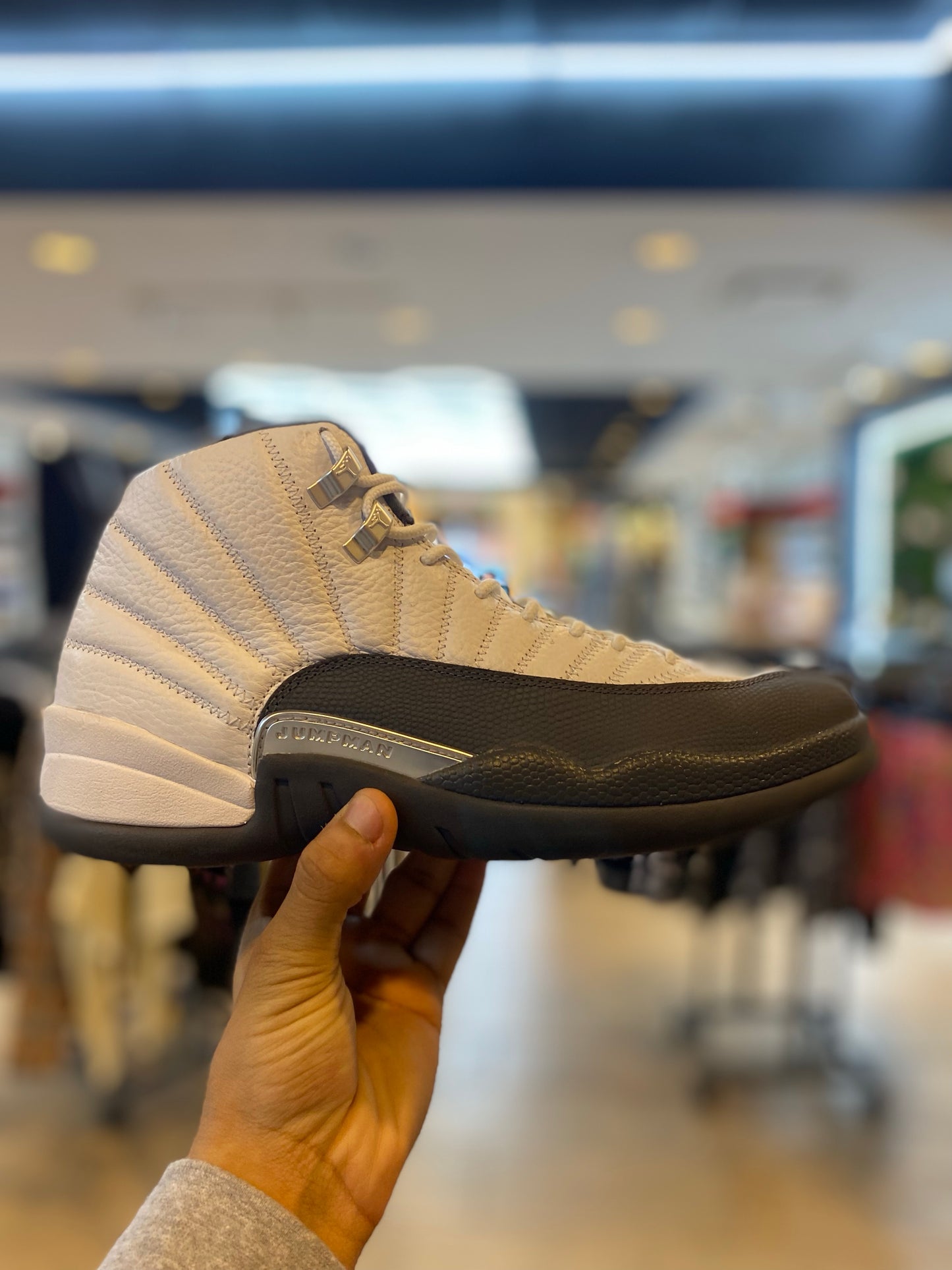 Jordan 12 Retro White Dark Grey PRE-OWNED