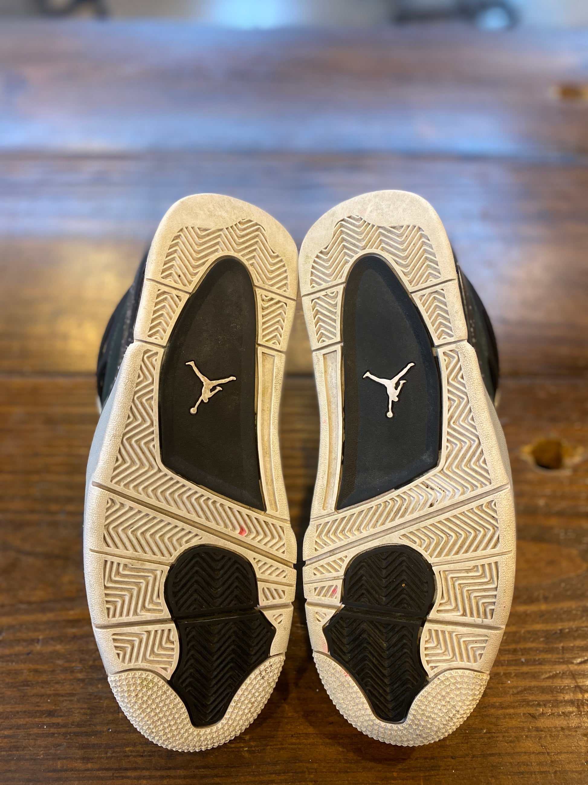 Jordan 4 Retro Fear (2024) PRE-OWNED
