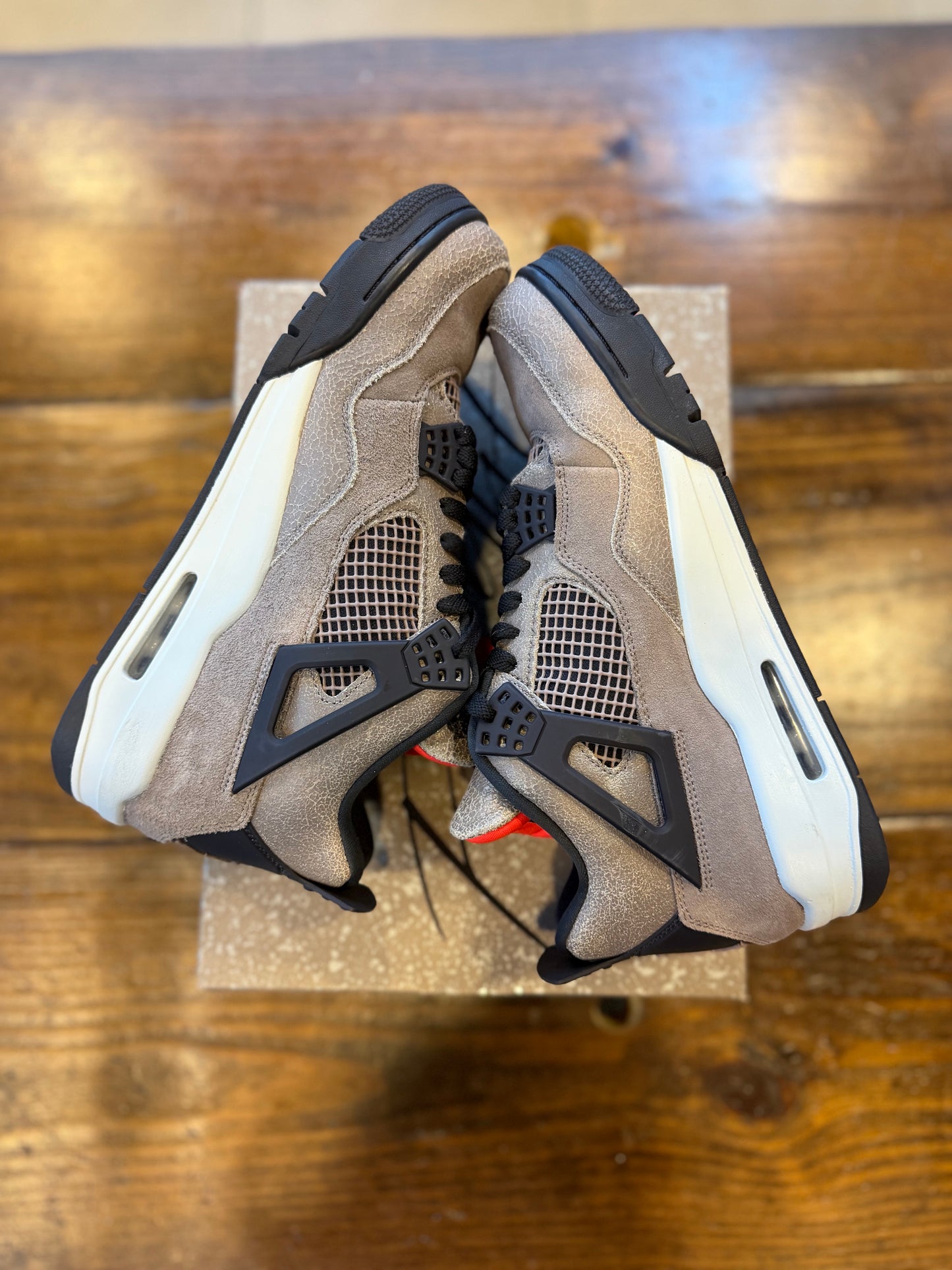 Jordan 4 Retro Taupe Haze PRE-OWNED