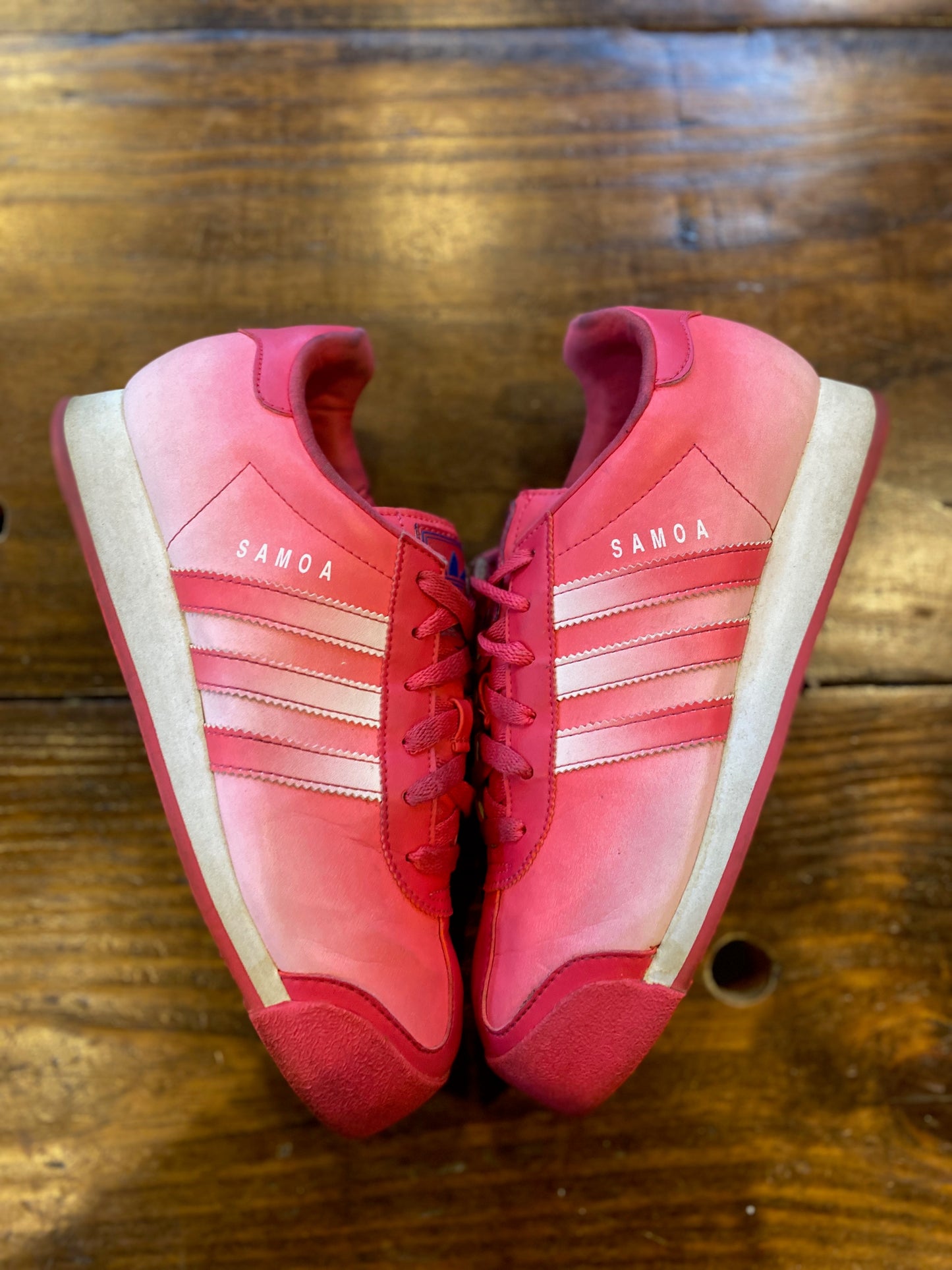 Adidas womens faded red Samoa Valentine PRE-OWNED