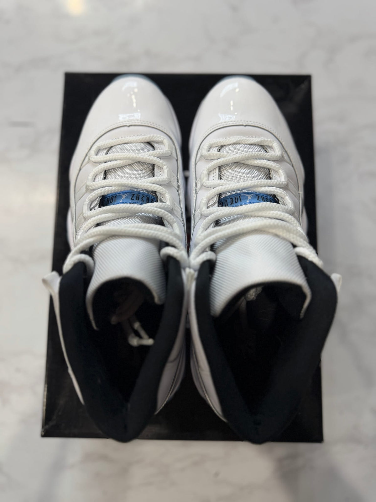 Jordan 11 Retro Legend Blue (2024) PRE-OWNED