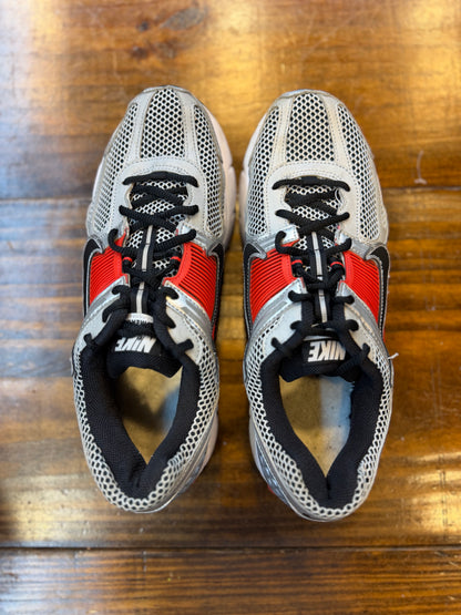 Nike Zoom Vomero 5 Bright Crimson Metallic Silver PRE-OWNED