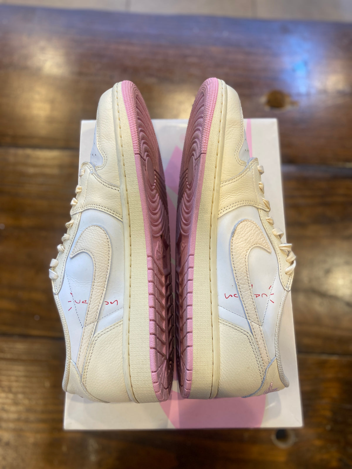 Jordan 1 Retro Low OG SP Travis Scott Shy Pink PRE-OWNED
