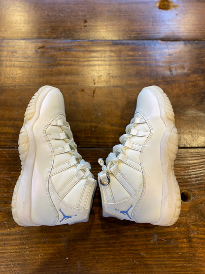 Jordan 11 Retro Pearl (Women's) PRE-OWNED