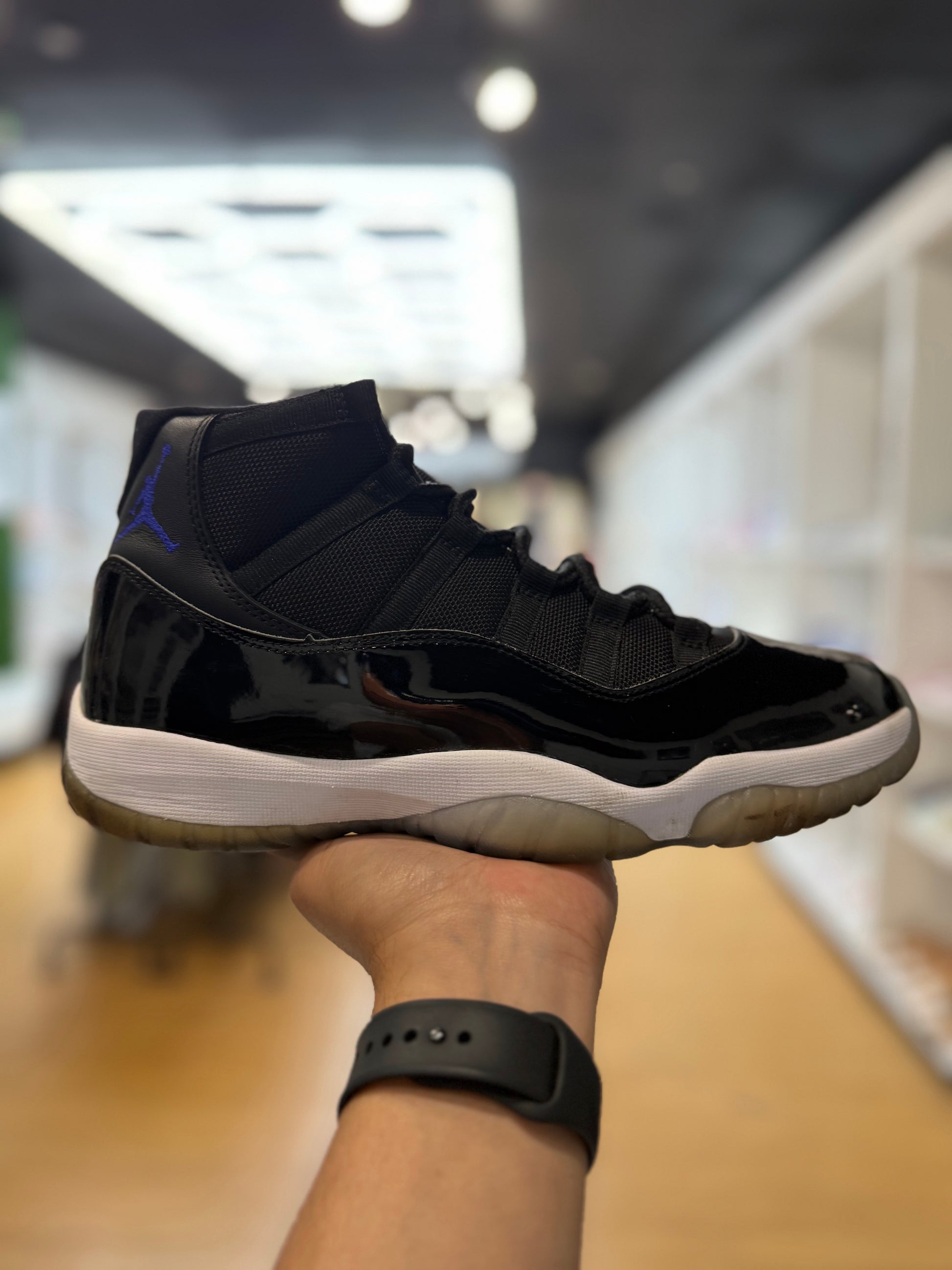Jordan 11 Retro Space Jam (2016) PRE-OWNED