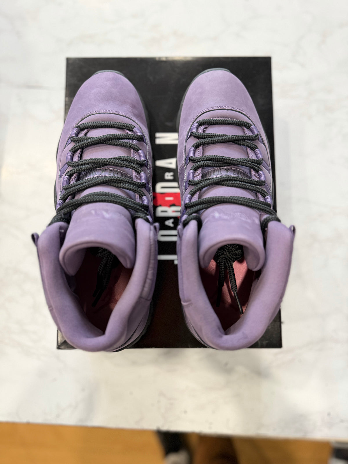 Jordan 11 Retro Mojave PRE-OWNED