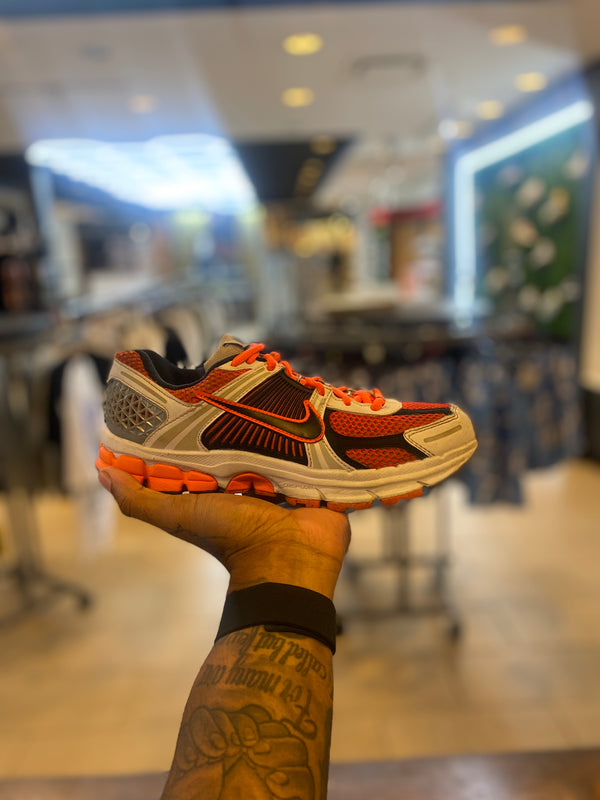 Nike Zoom Vomero 5 Total Orange (GS) PRE-OWNED