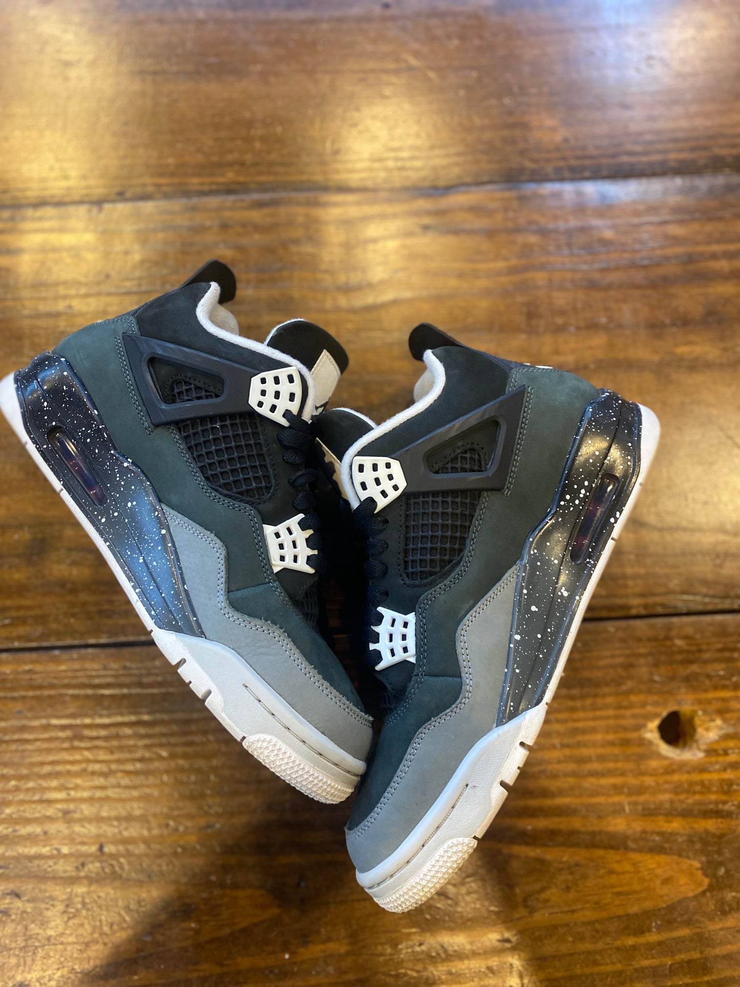 Jordan 4 Retro Fear (2024) PRE-OWNED