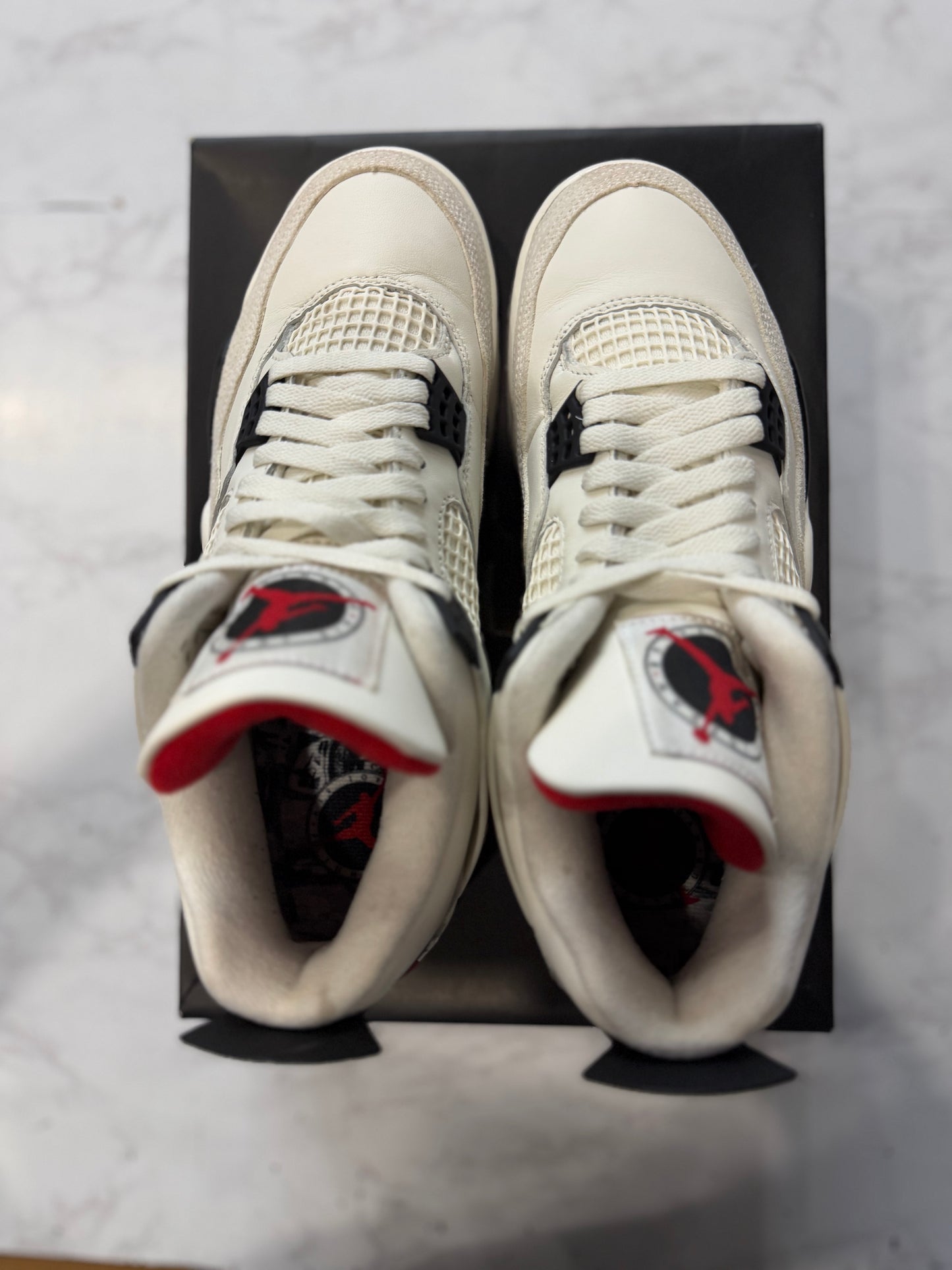 Jordan 4 Retro OG Flight Club PRE-OWNED